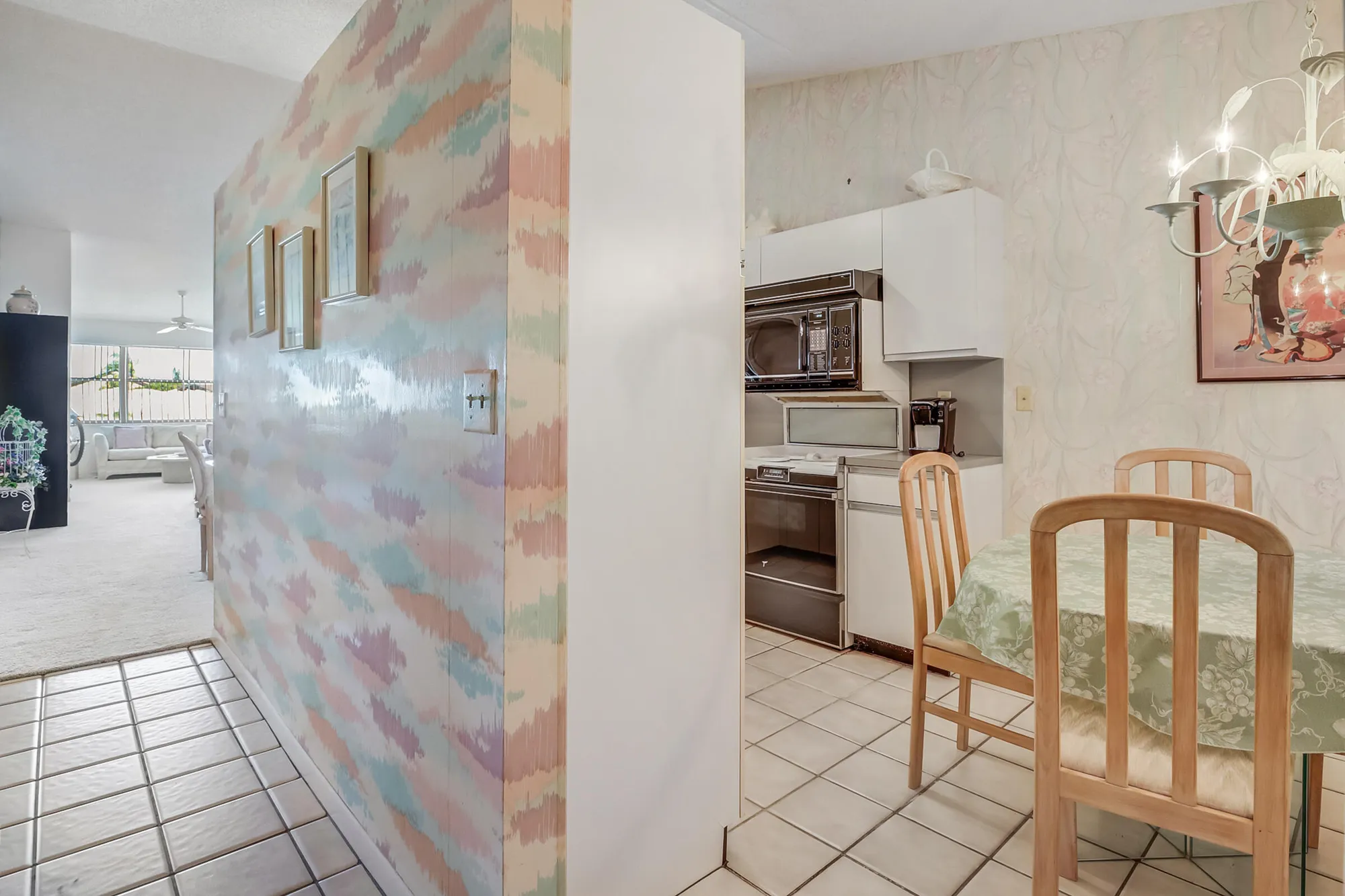 Property Slideshow image 8 of 27 | 7610 tahiti ln 201, Lake Worth, FL, 33467