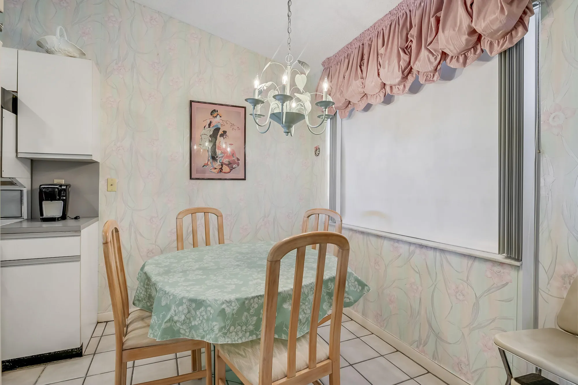 Property Slideshow image 9 of 27 | 7610 tahiti ln 201, Lake Worth, FL, 33467