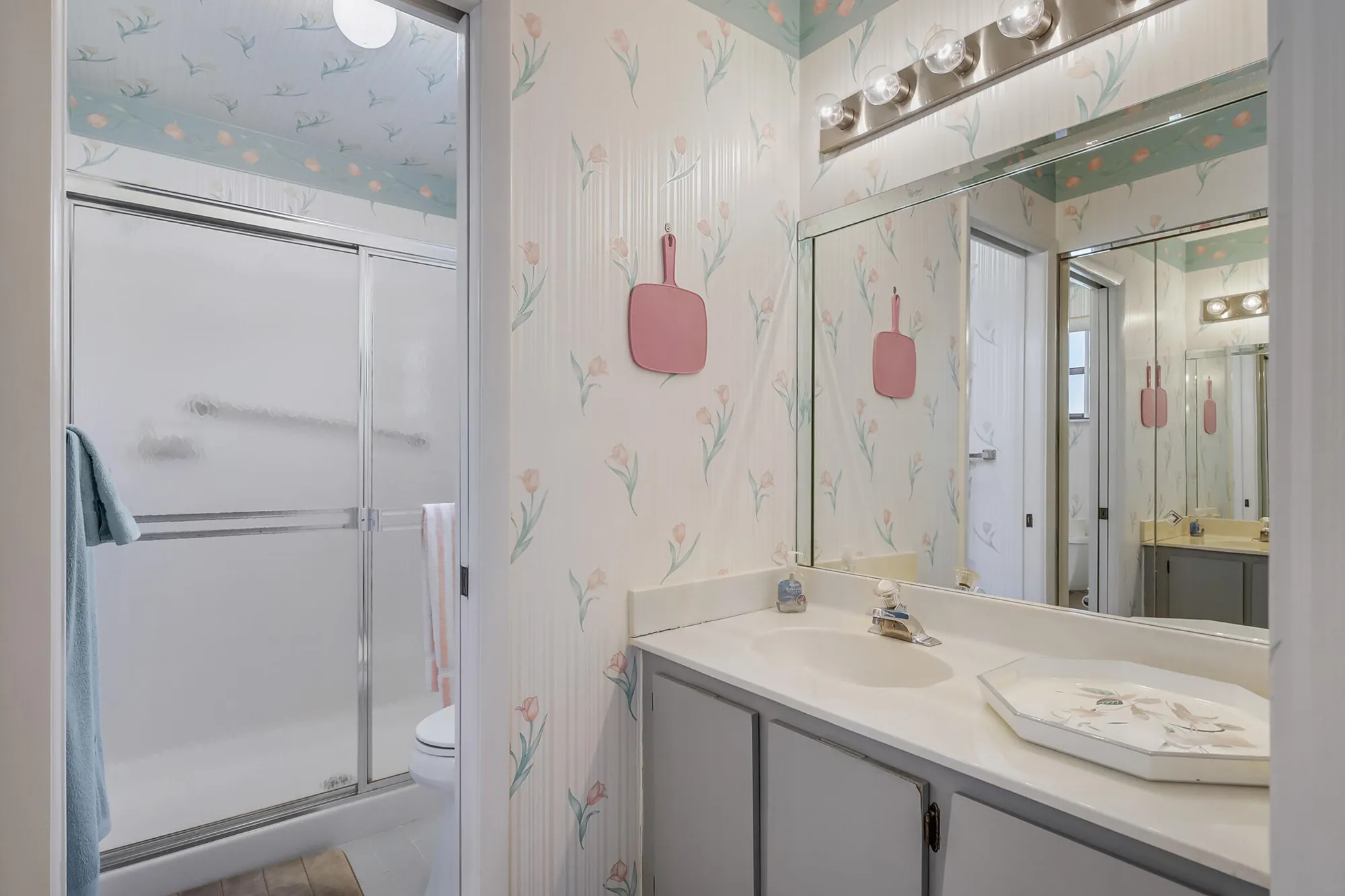 Property Slideshow image 16 of 27 | 7610 tahiti ln 201, Lake Worth, FL, 33467