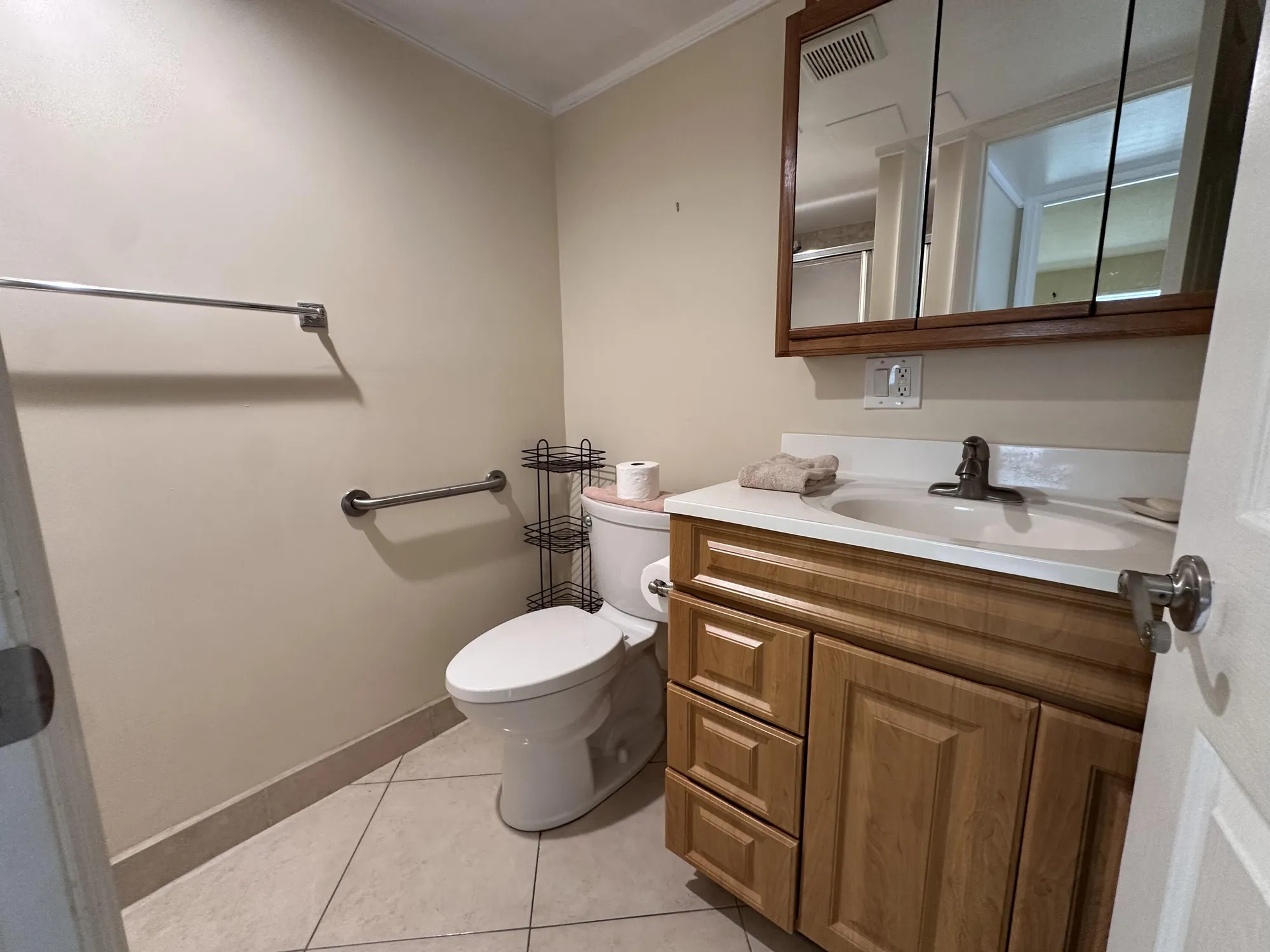 Property Slideshow image 39 of 49 | 433 saxony j, Delray Beach, FL, 33446