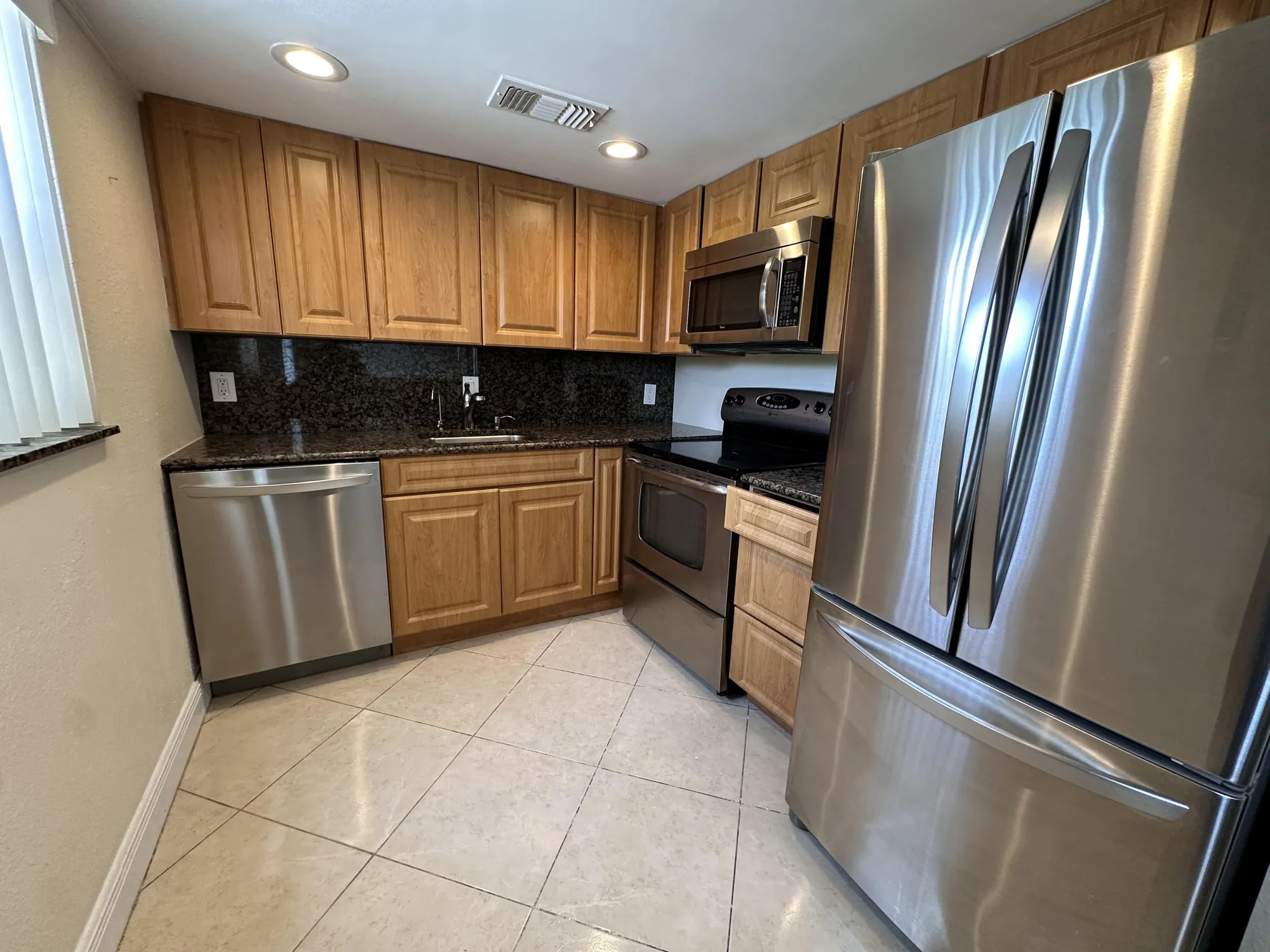 Property Slideshow image 12 of 49 | 433 saxony j, Delray Beach, FL, 33446