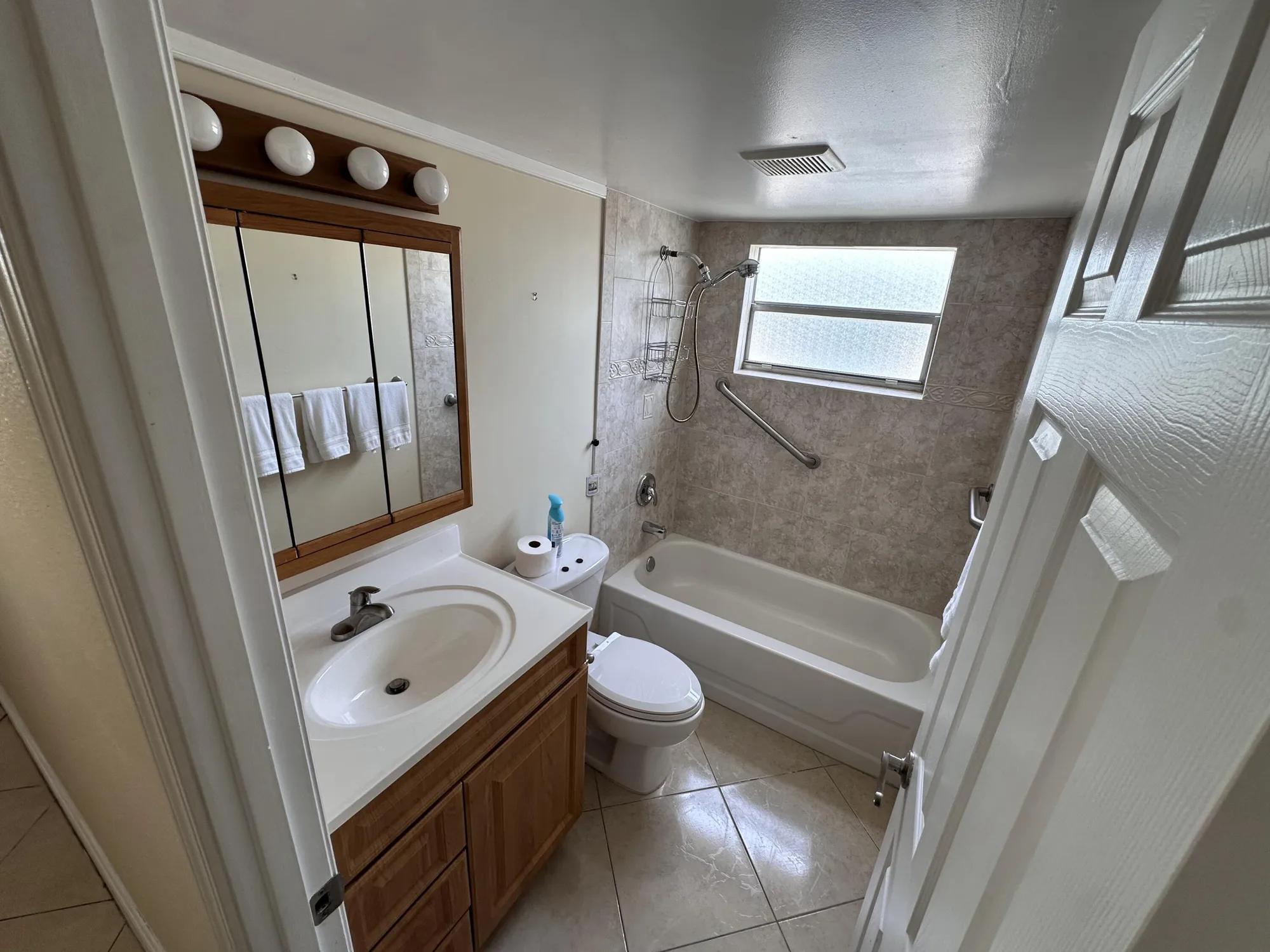 Property Slideshow image 18 of 49 | 433 saxony j, Delray Beach, FL, 33446
