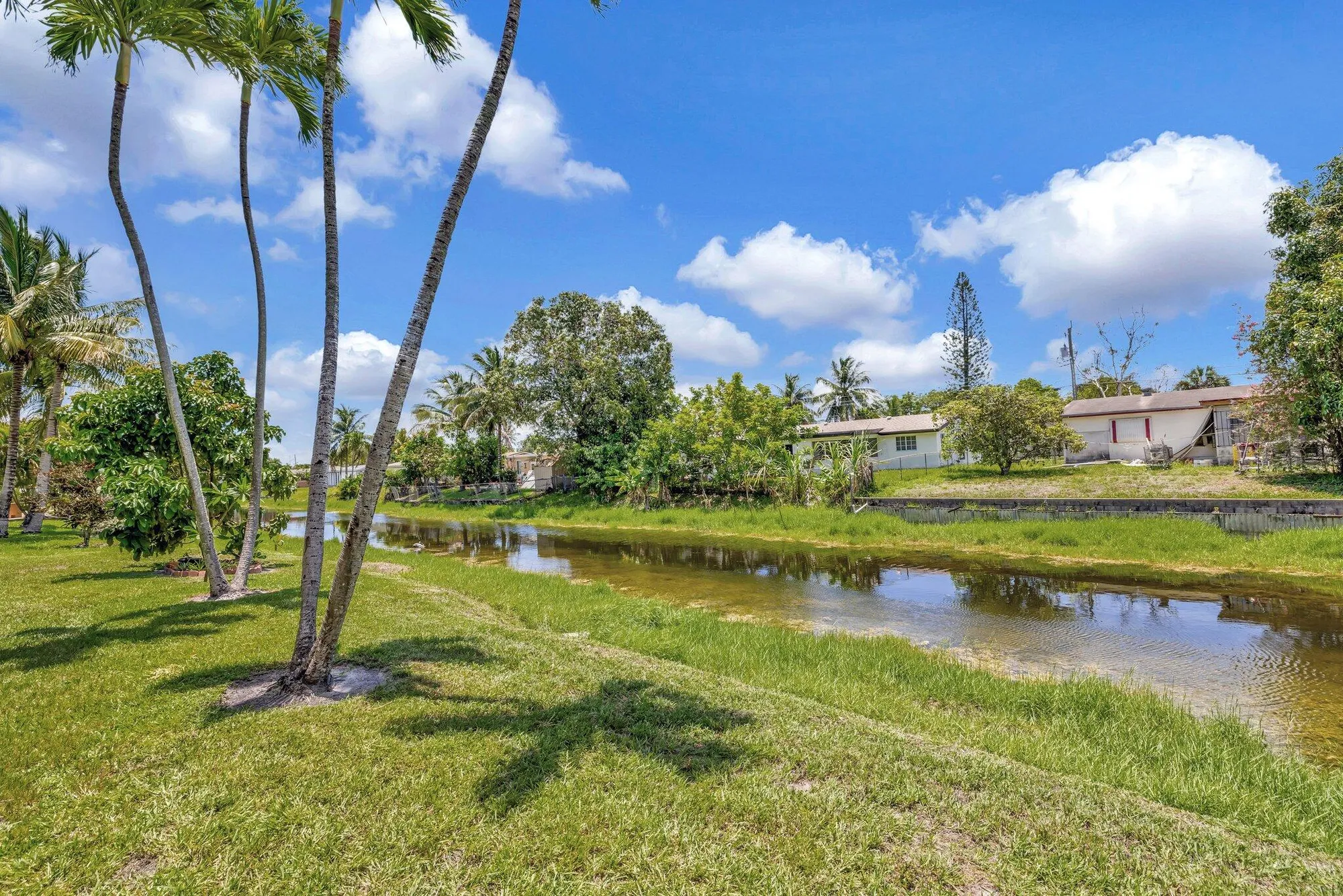 Property Slideshow image 31 of 56 | 2901 nw 46th ave apt 101, Lauderdale Lakes, FL, 33313