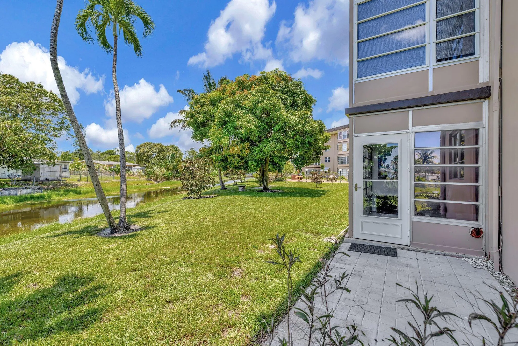 Property Slideshow image 27 of 56 | 2901 nw 46th ave apt 101, Lauderdale Lakes, FL, 33313
