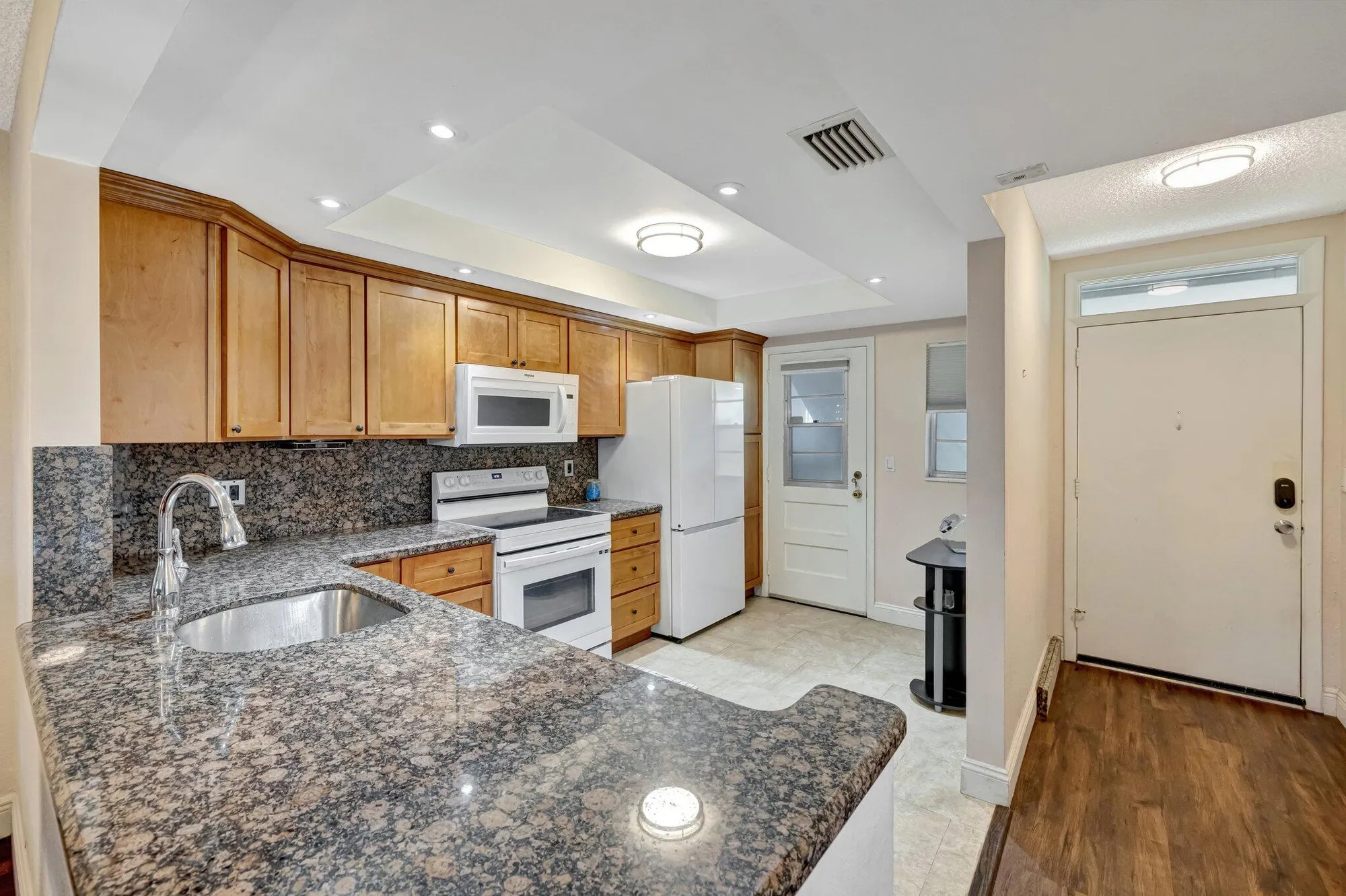 Property Slideshow image 8 of 56 | 2901 nw 46th ave apt 101, Lauderdale Lakes, FL, 33313