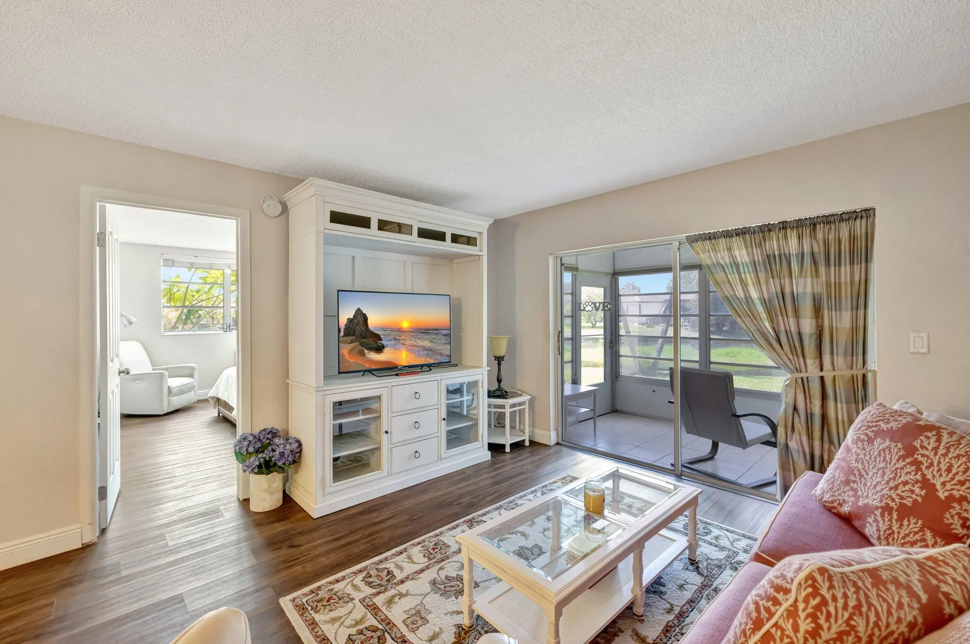Property Slideshow image 4 of 56 | 2901 nw 46th ave apt 101, Lauderdale Lakes, FL, 33313