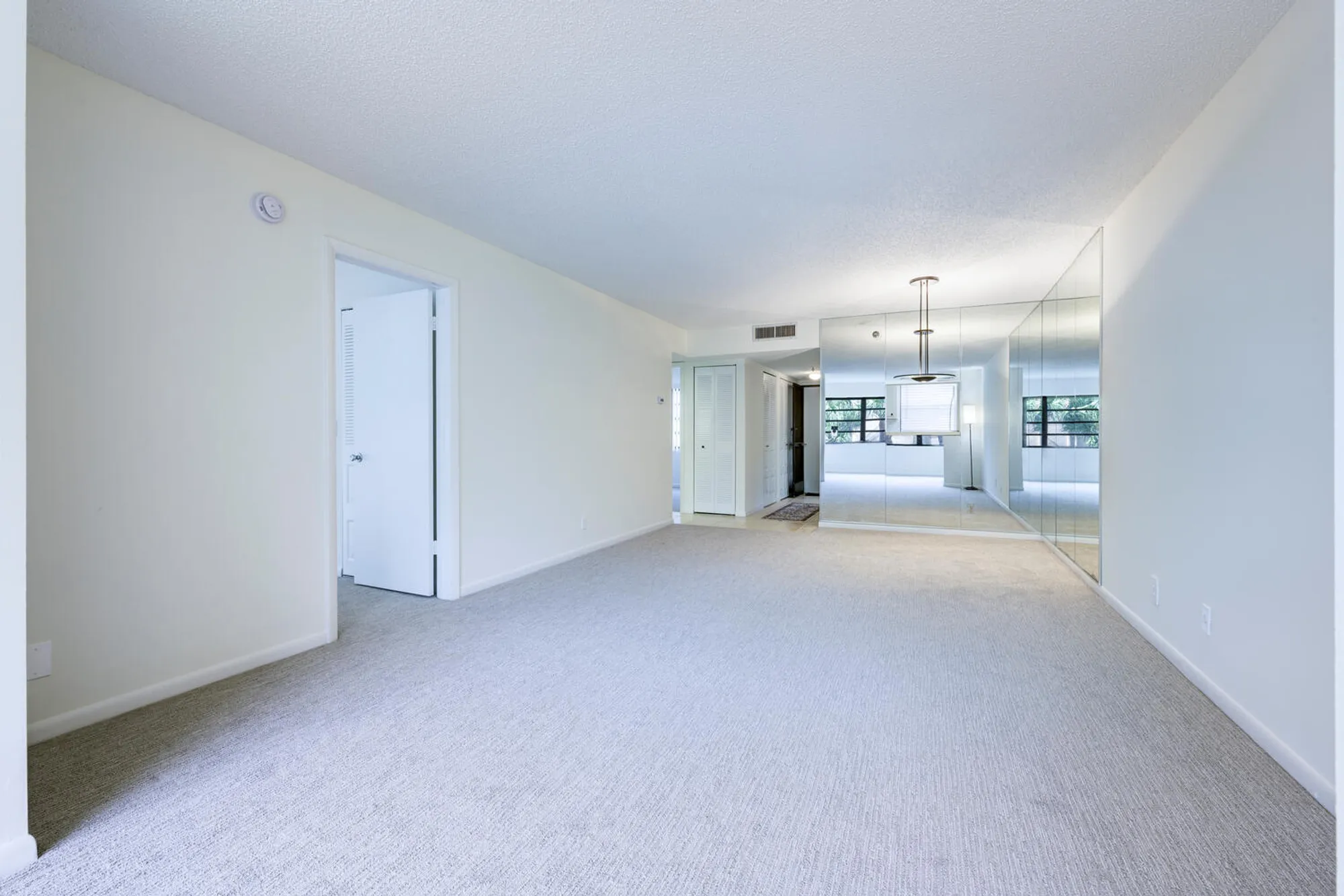 Property Slideshow image 11 of 28 | 4700 lucerne lakes blvd 308, Lake Worth, FL, 33467