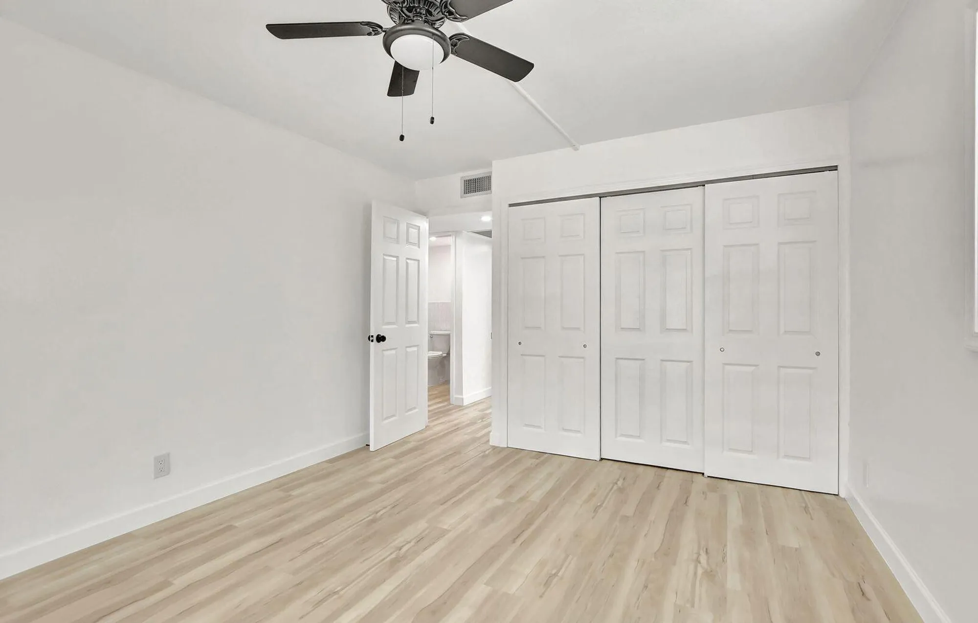 Property Slideshow image 22 of 24 | 216 flanders e unit e, Delray Beach, FL, 33484