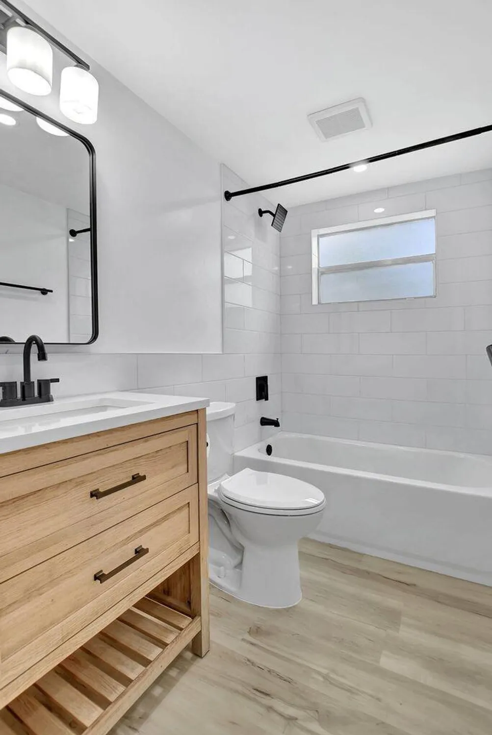 Property Slideshow image 14 of 24 | 216 flanders e unit e, Delray Beach, FL, 33484