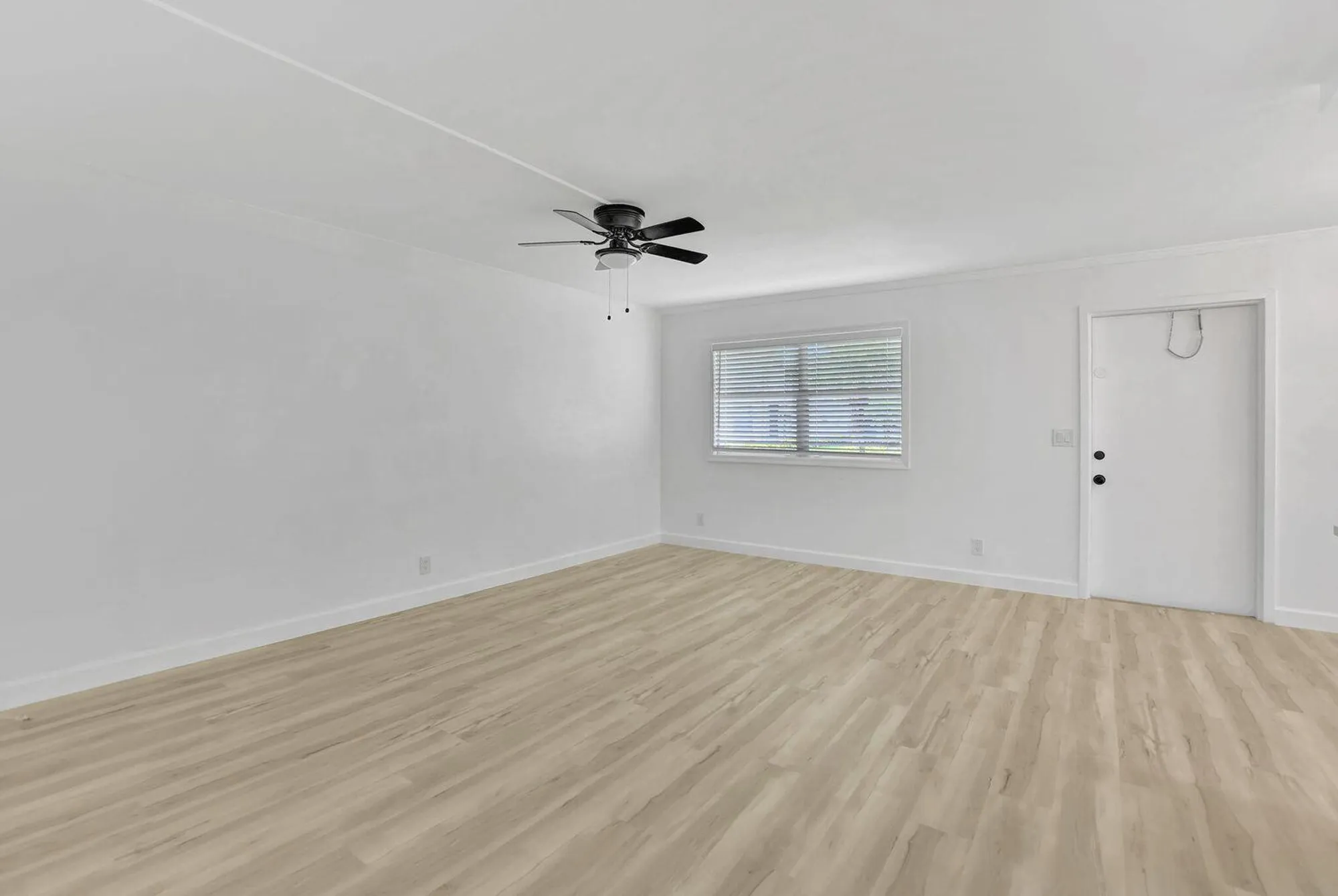 Property Slideshow image 8 of 24 | 216 flanders e unit e, Delray Beach, FL, 33484