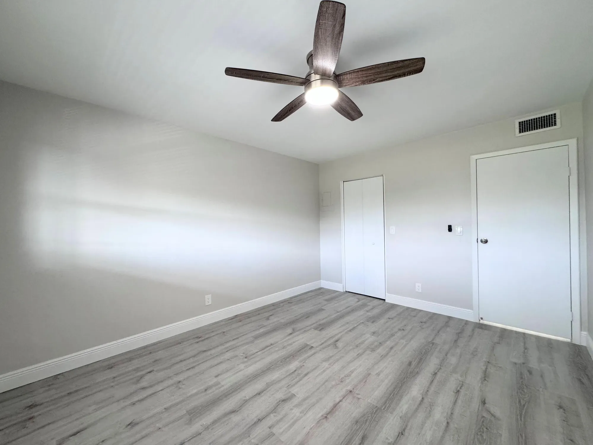 Property Slideshow image 12 of 18 | 284 flanders f, Delray Beach, FL, 33484