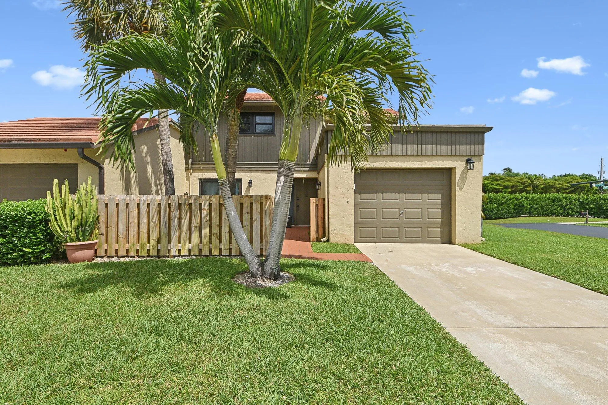 Property Slideshow image 1 of 59 | 11063 oakdale rd, Boynton Beach, FL, 33437