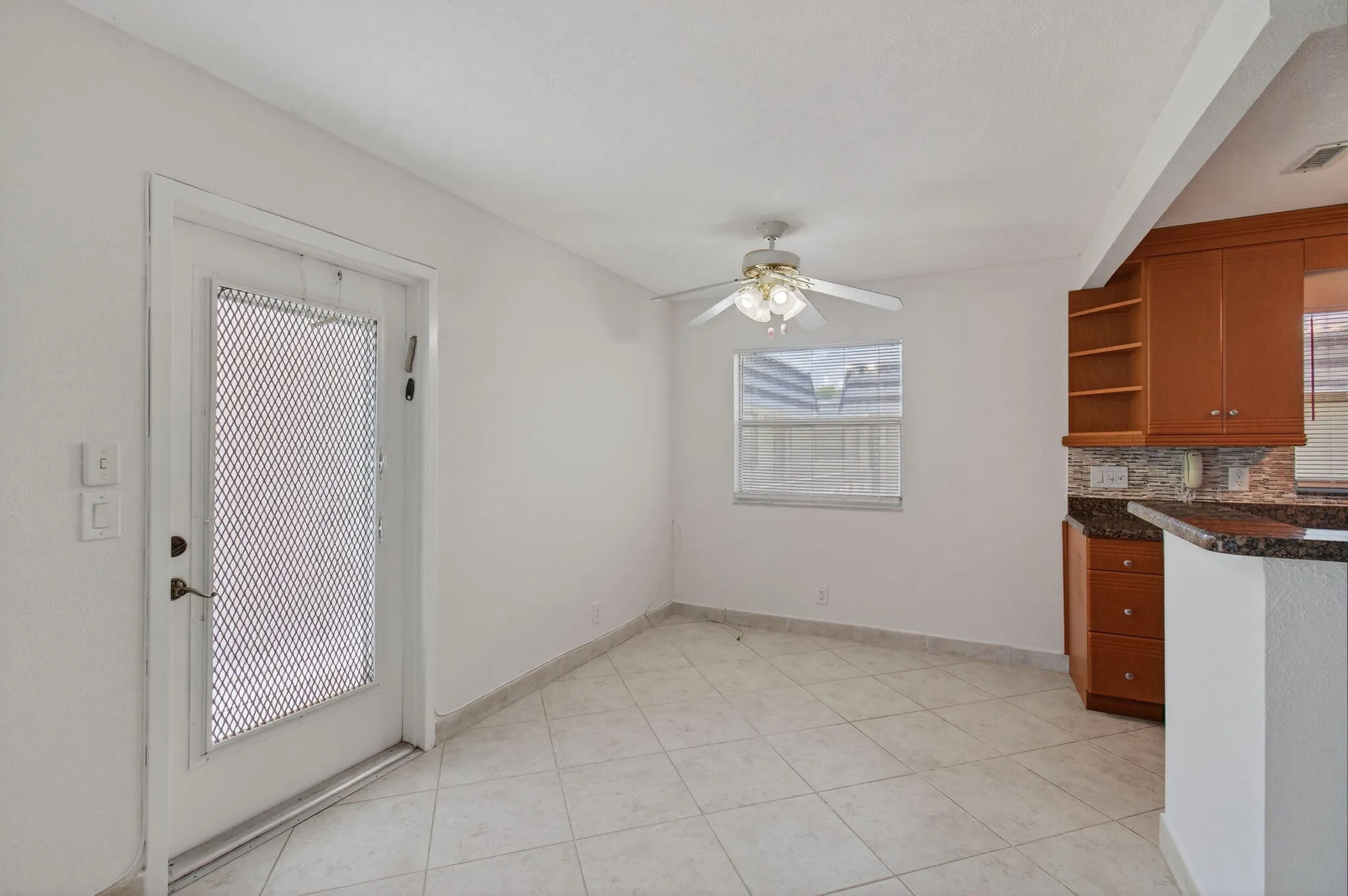 Property Slideshow image 7 of 36 | 228 brittany e unit e, Delray Beach, FL, 33446