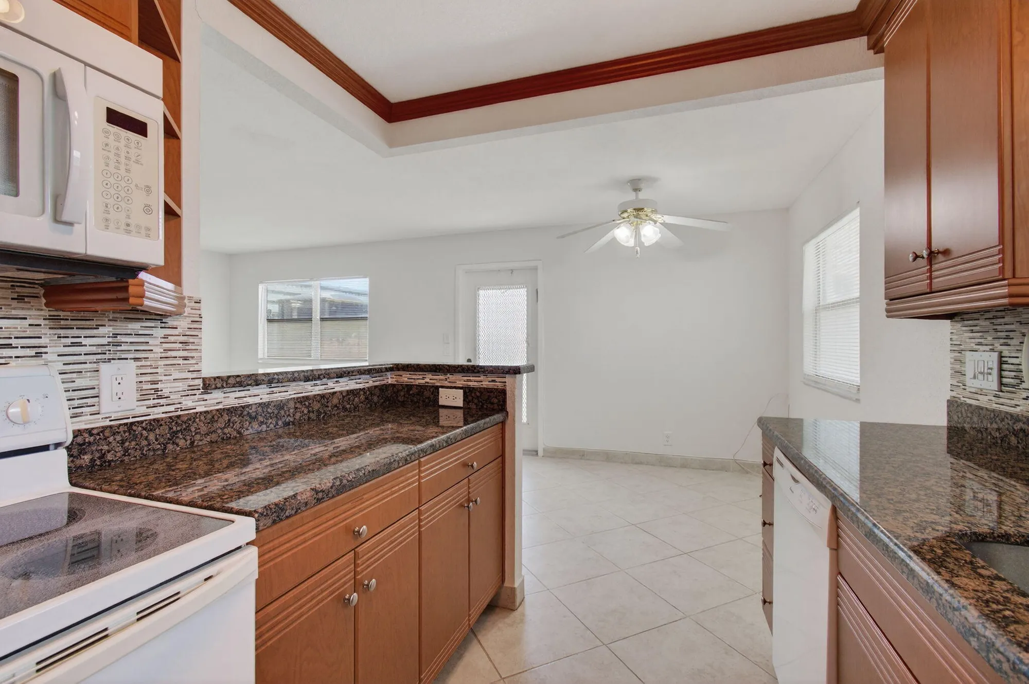 Property Slideshow image 10 of 36 | 228 brittany e unit e, Delray Beach, FL, 33446