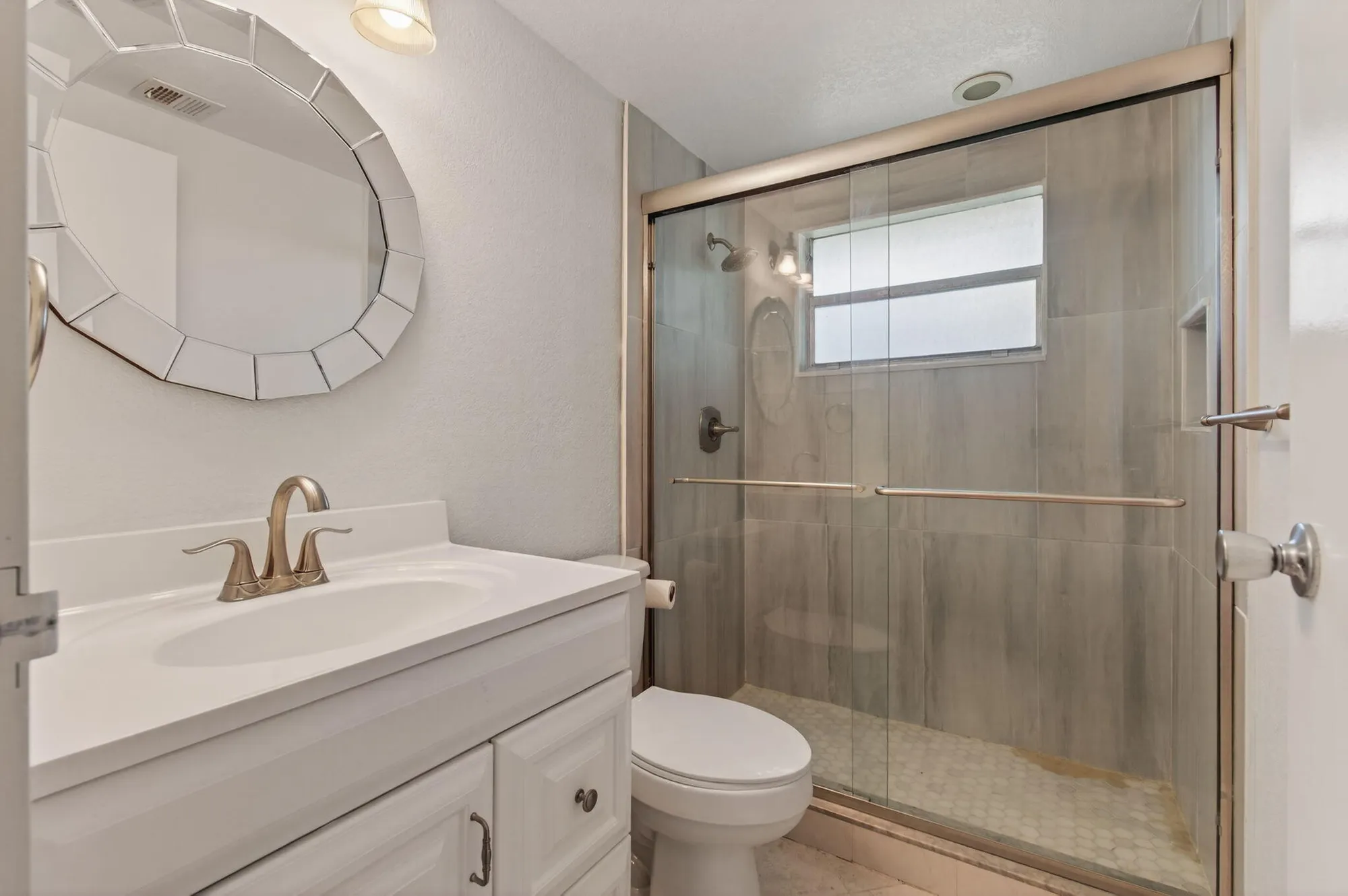 Property Slideshow image 18 of 36 | 228 brittany e unit e, Delray Beach, FL, 33446