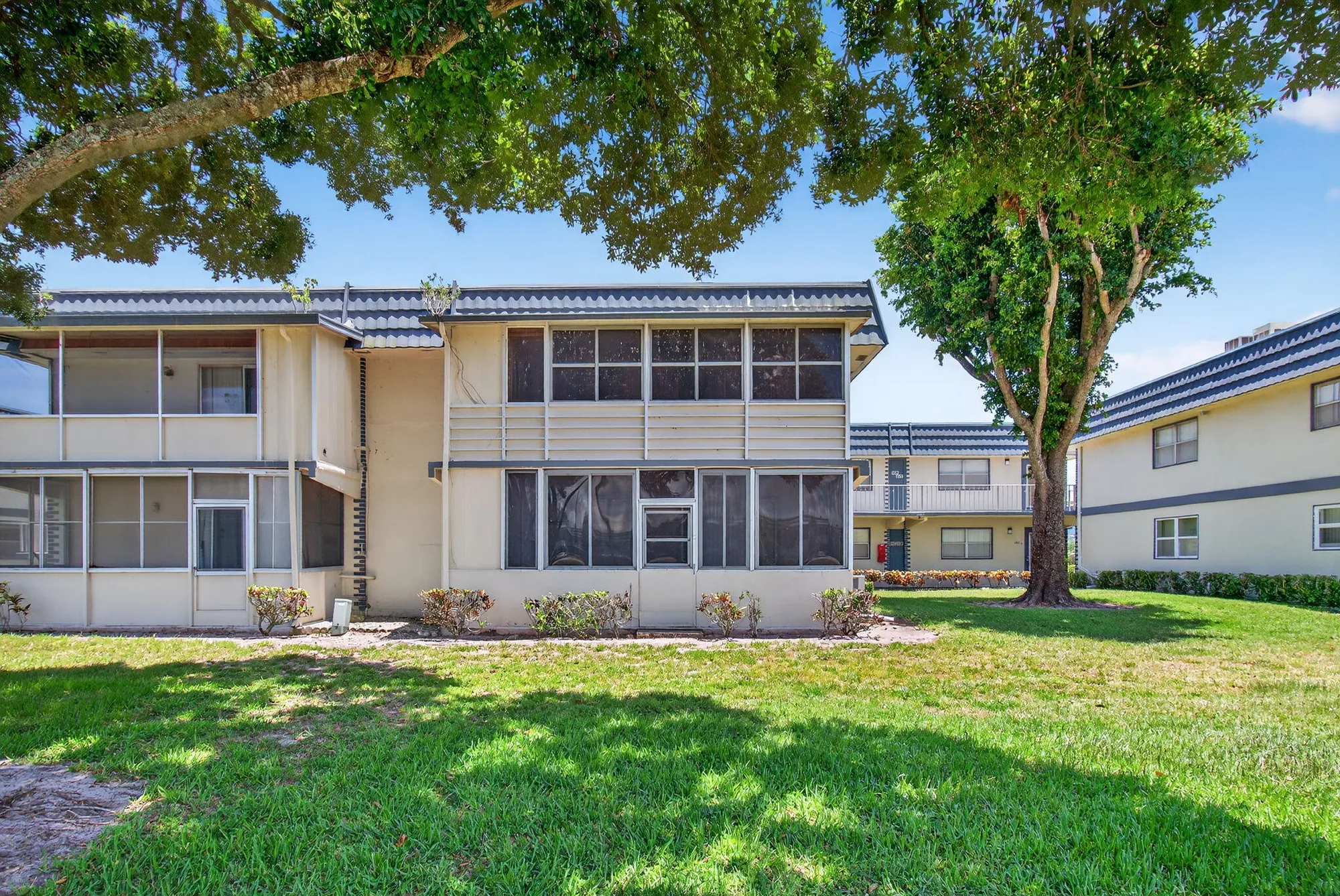 Property Slideshow image 24 of 36 | 228 brittany e unit e, Delray Beach, FL, 33446