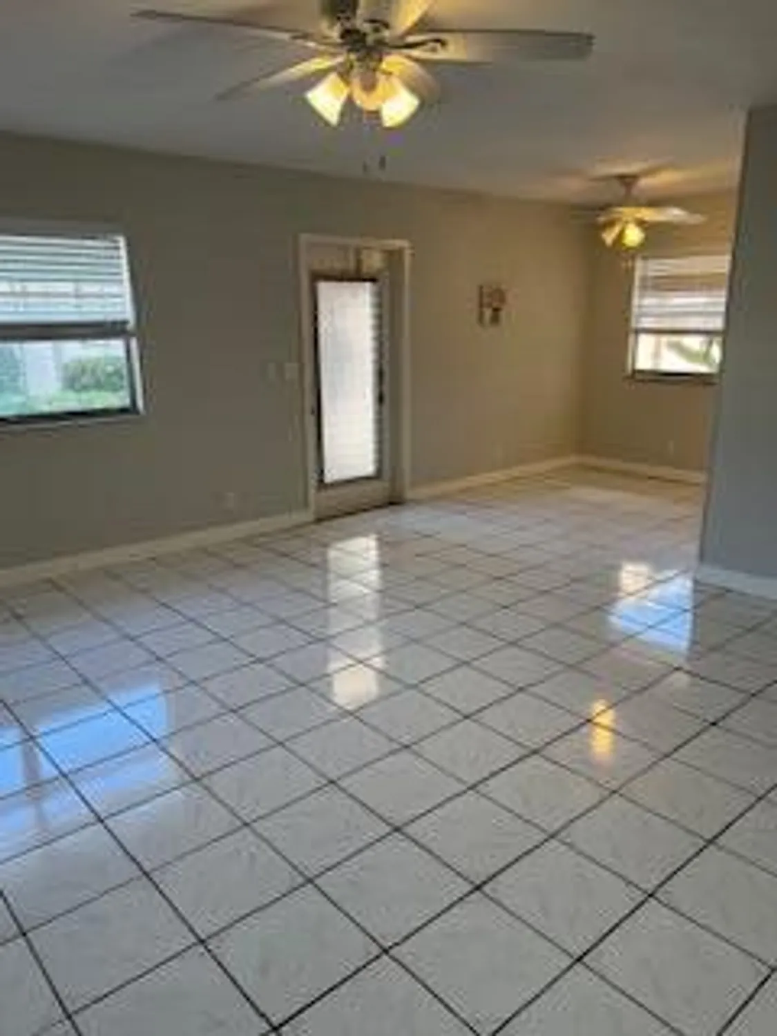 Property Slideshow image 3 of 5 | 224 seville j, Delray Beach, FL, 33446