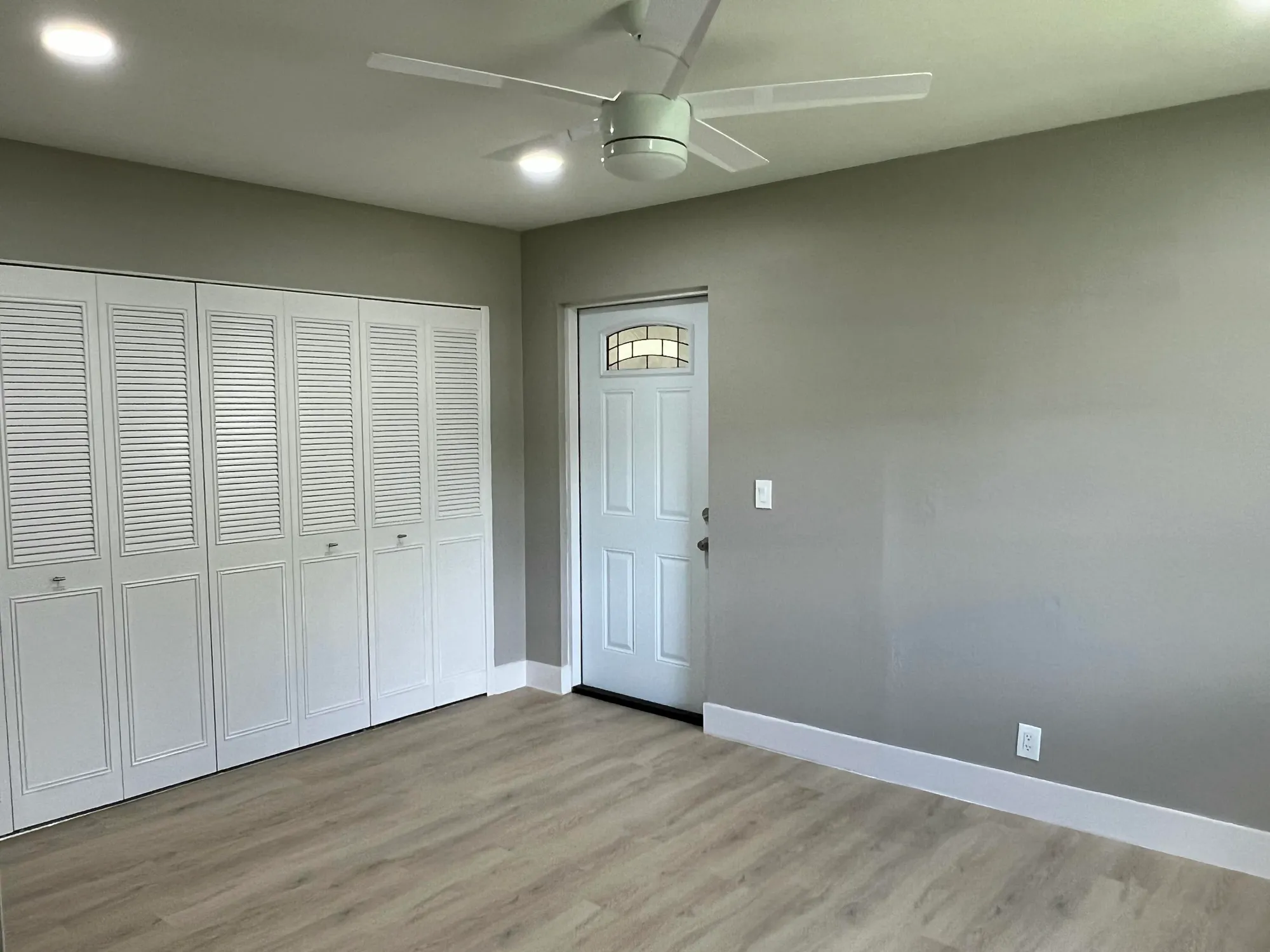 Property Slideshow image 11 of 27 | 267 flanders f, Delray Beach, FL, 33484