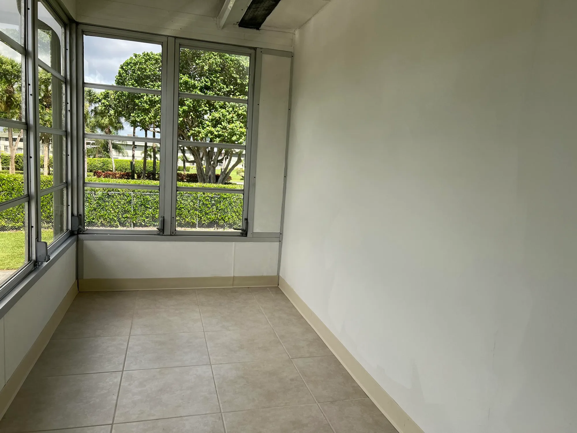 Property Slideshow image 17 of 27 | 267 flanders f, Delray Beach, FL, 33484