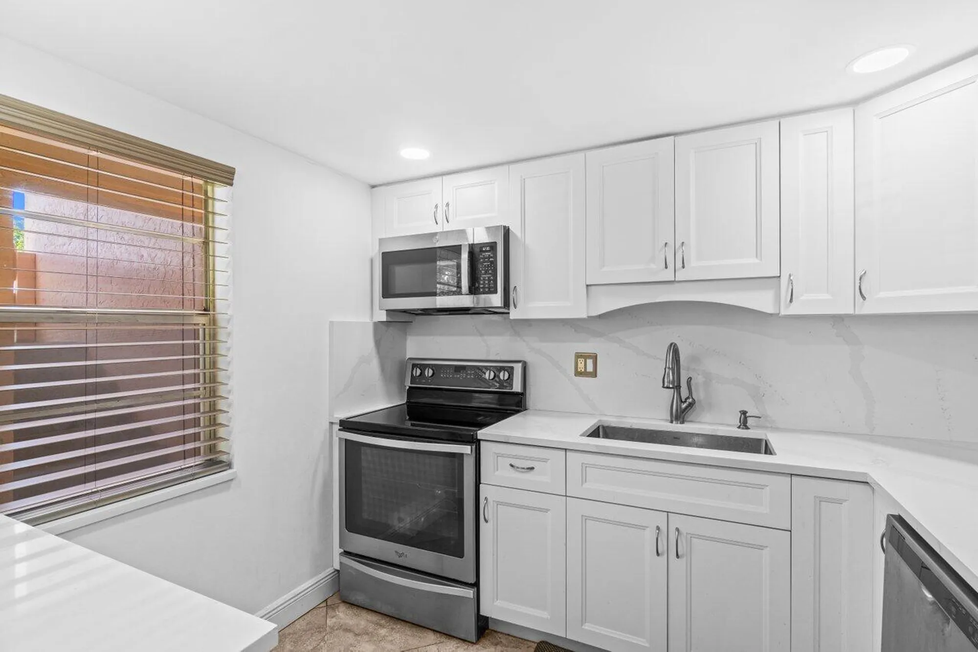 Property Slideshow image 10 of 36 | 14721 bonaire blvd apt 101, Delray Beach, FL, 33446