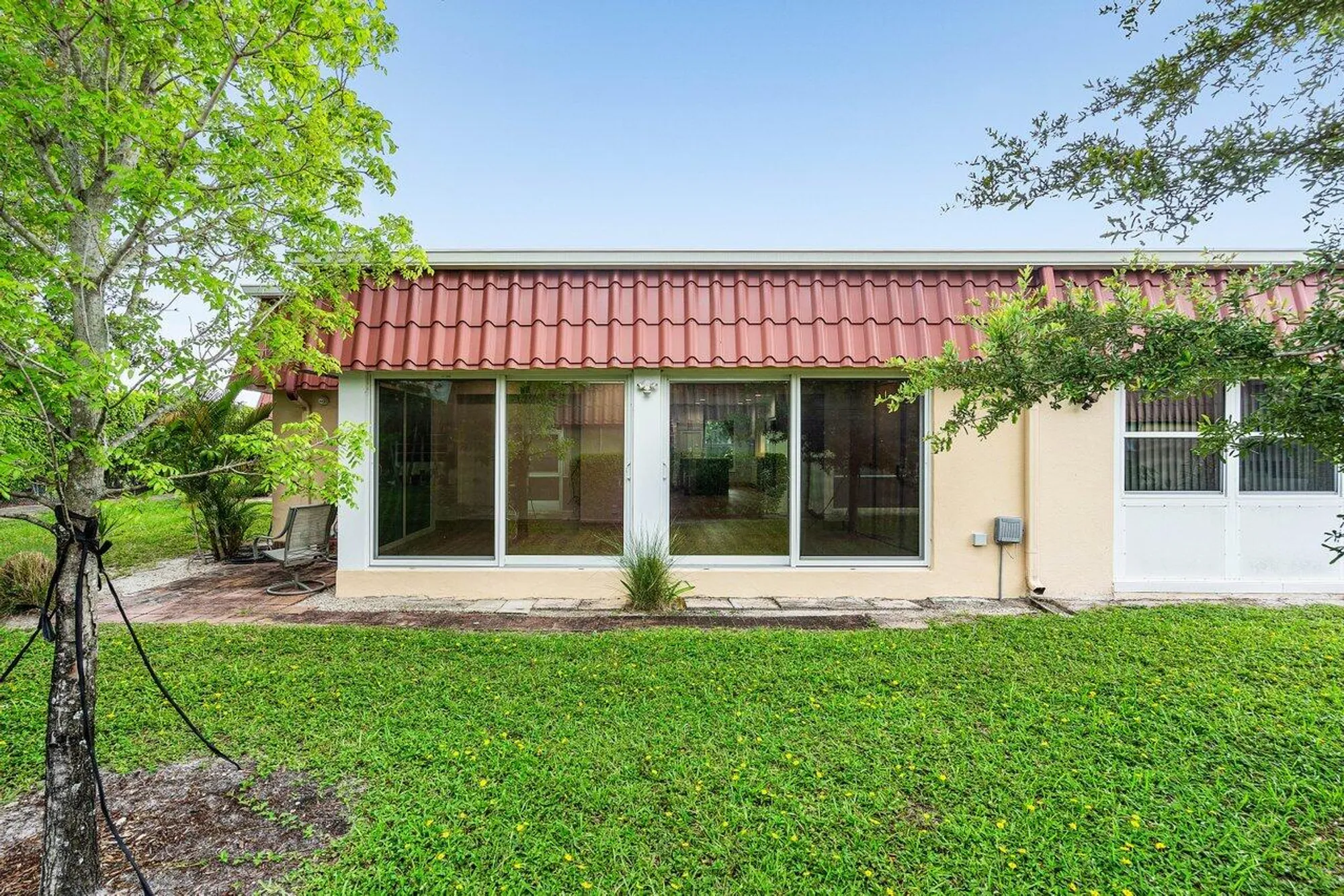 Property Slideshow image 6 of 36 | 289 cape cod cir, Lake Worth, FL, 33467