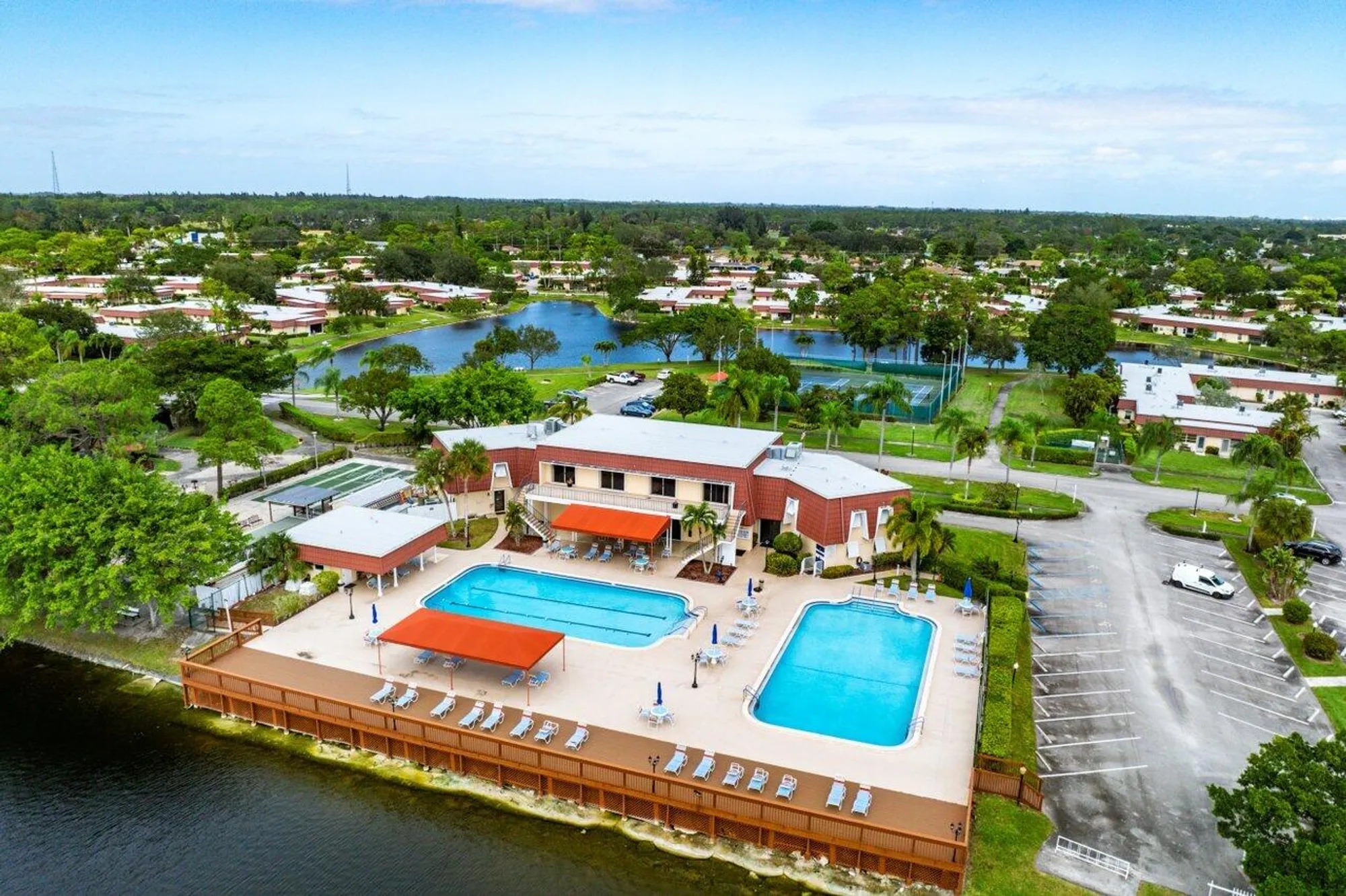 Property Slideshow image 27 of 36 | 289 cape cod cir, Lake Worth, FL, 33467