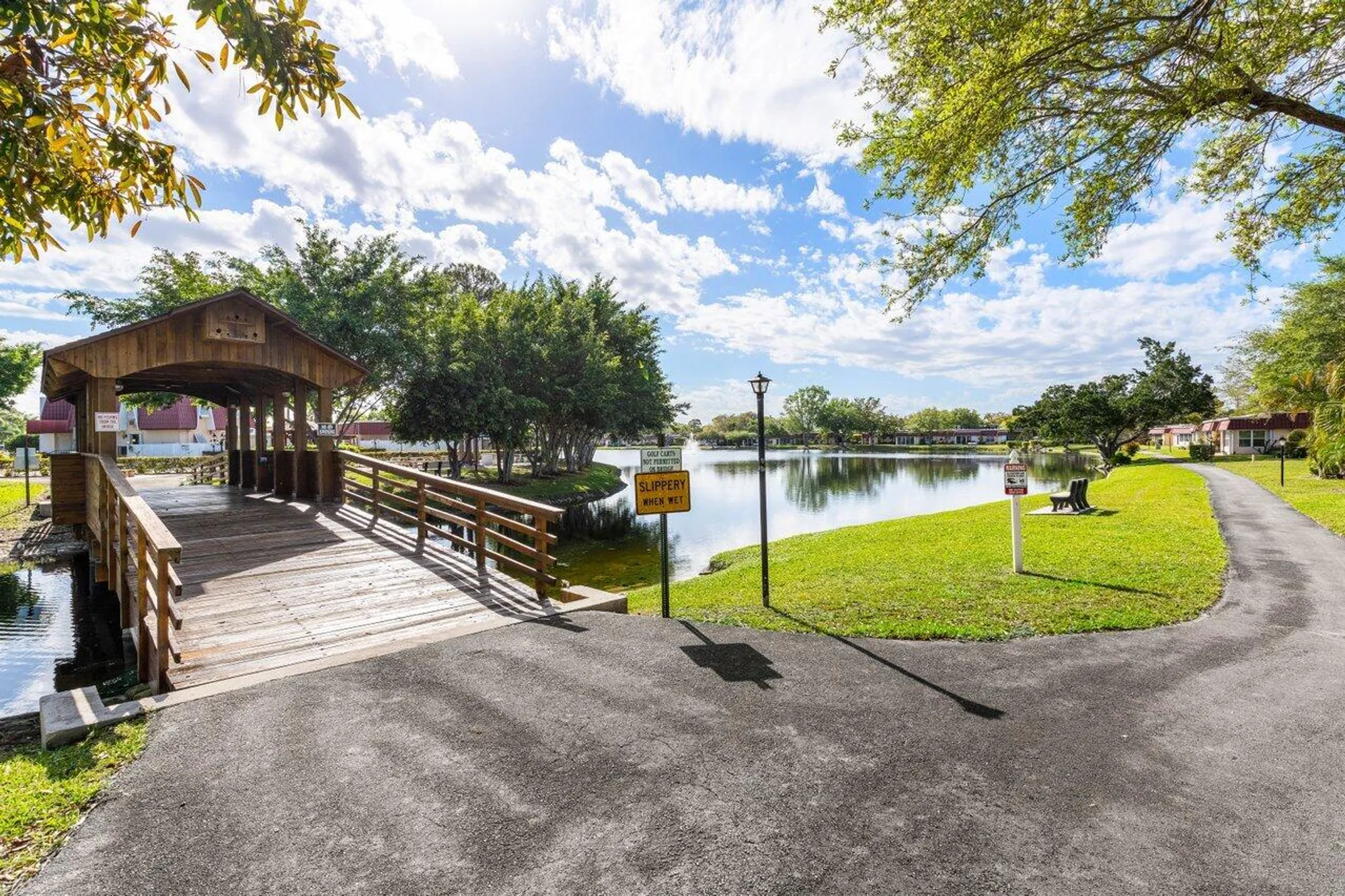 Property Slideshow image 31 of 36 | 289 cape cod cir, Lake Worth, FL, 33467