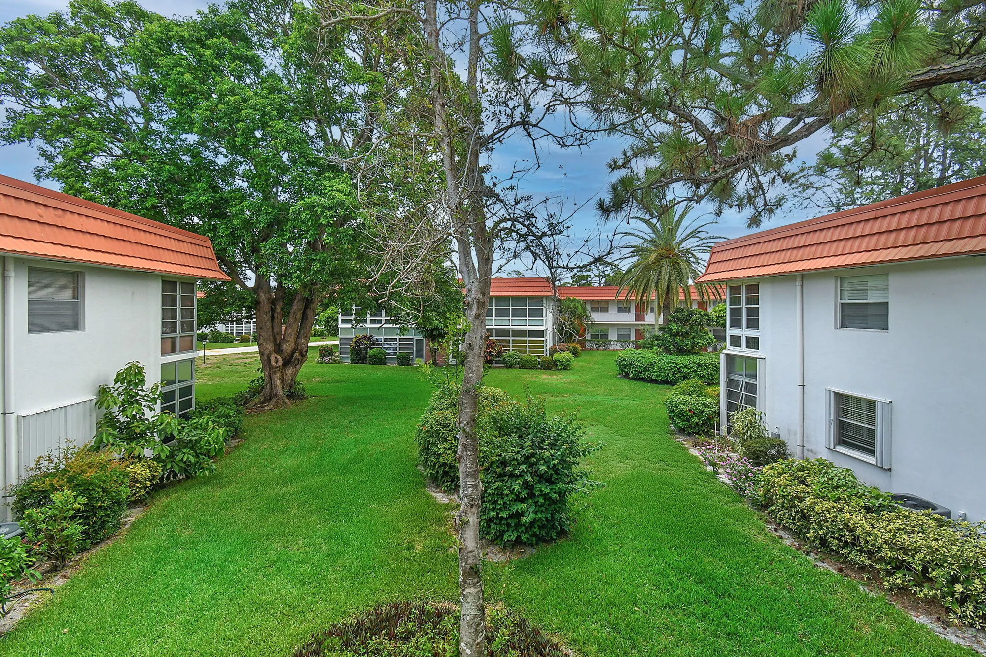 Property Slideshow image 4 of 50 | 2600 se ocean blvd apt s15, Stuart, FL, 34996