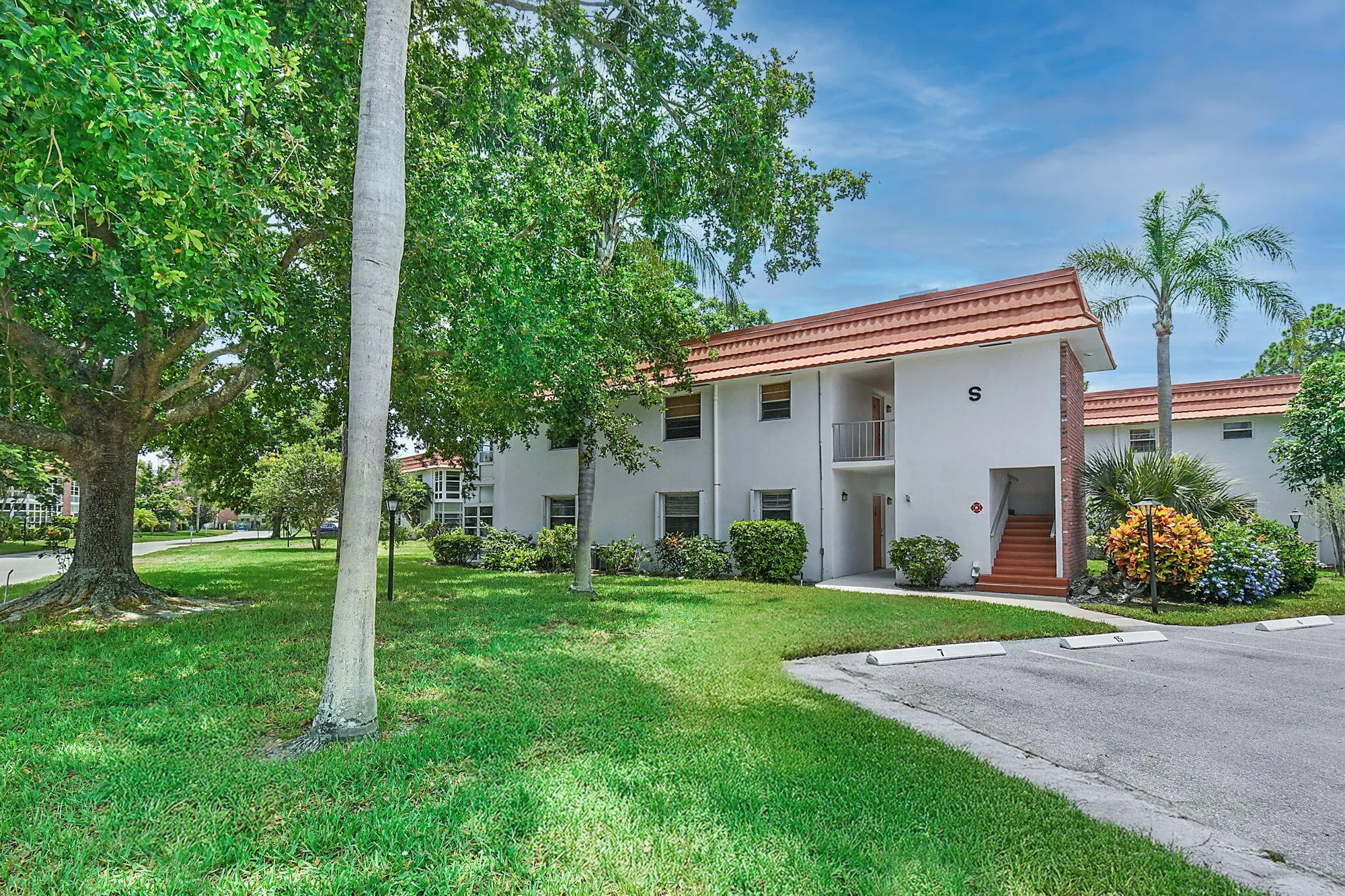 Property Slideshow image 6 of 50 | 2600 se ocean blvd apt s15, Stuart, FL, 34996