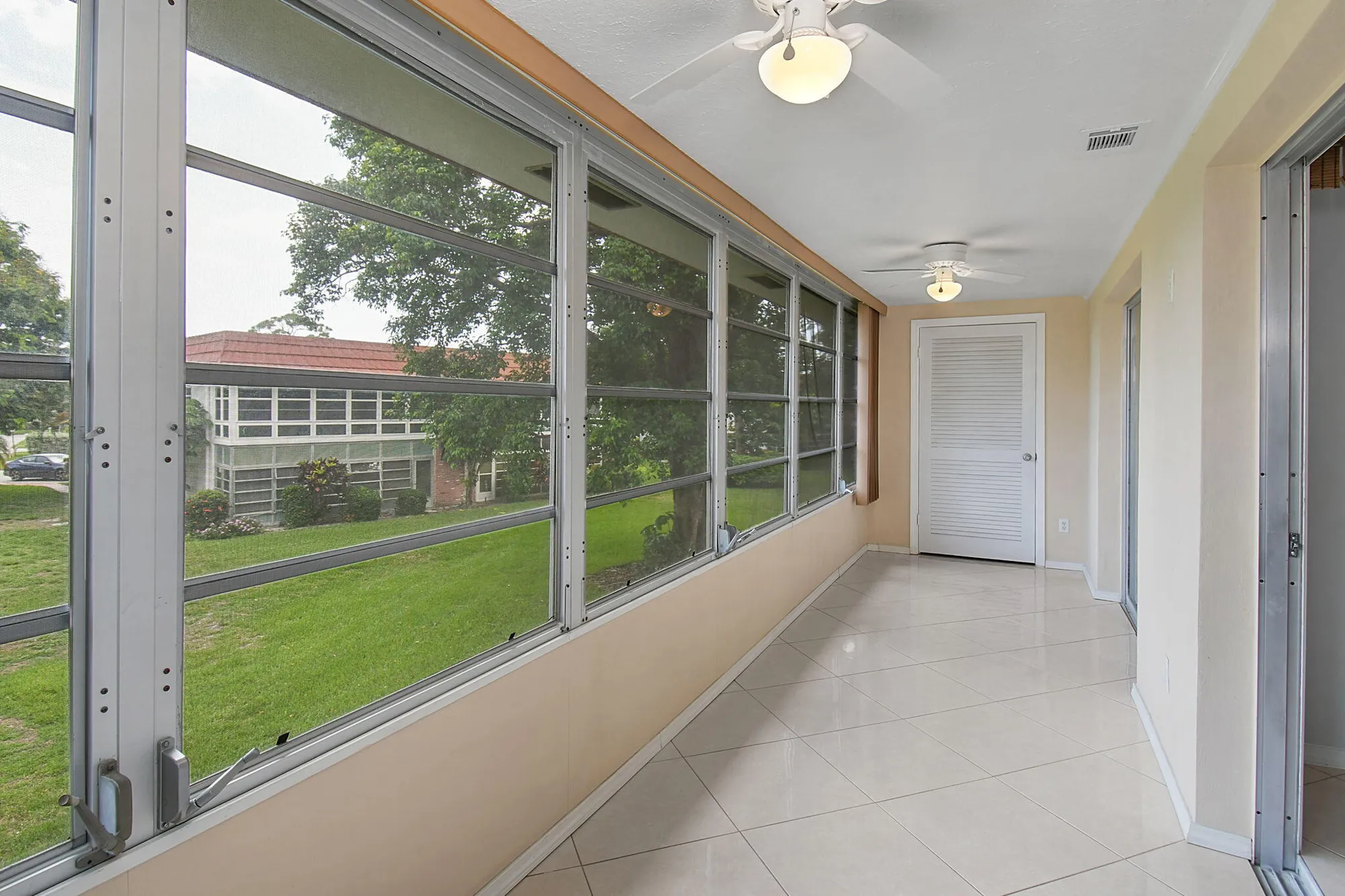 Property Slideshow image 20 of 50 | 2600 se ocean blvd apt s15, Stuart, FL, 34996
