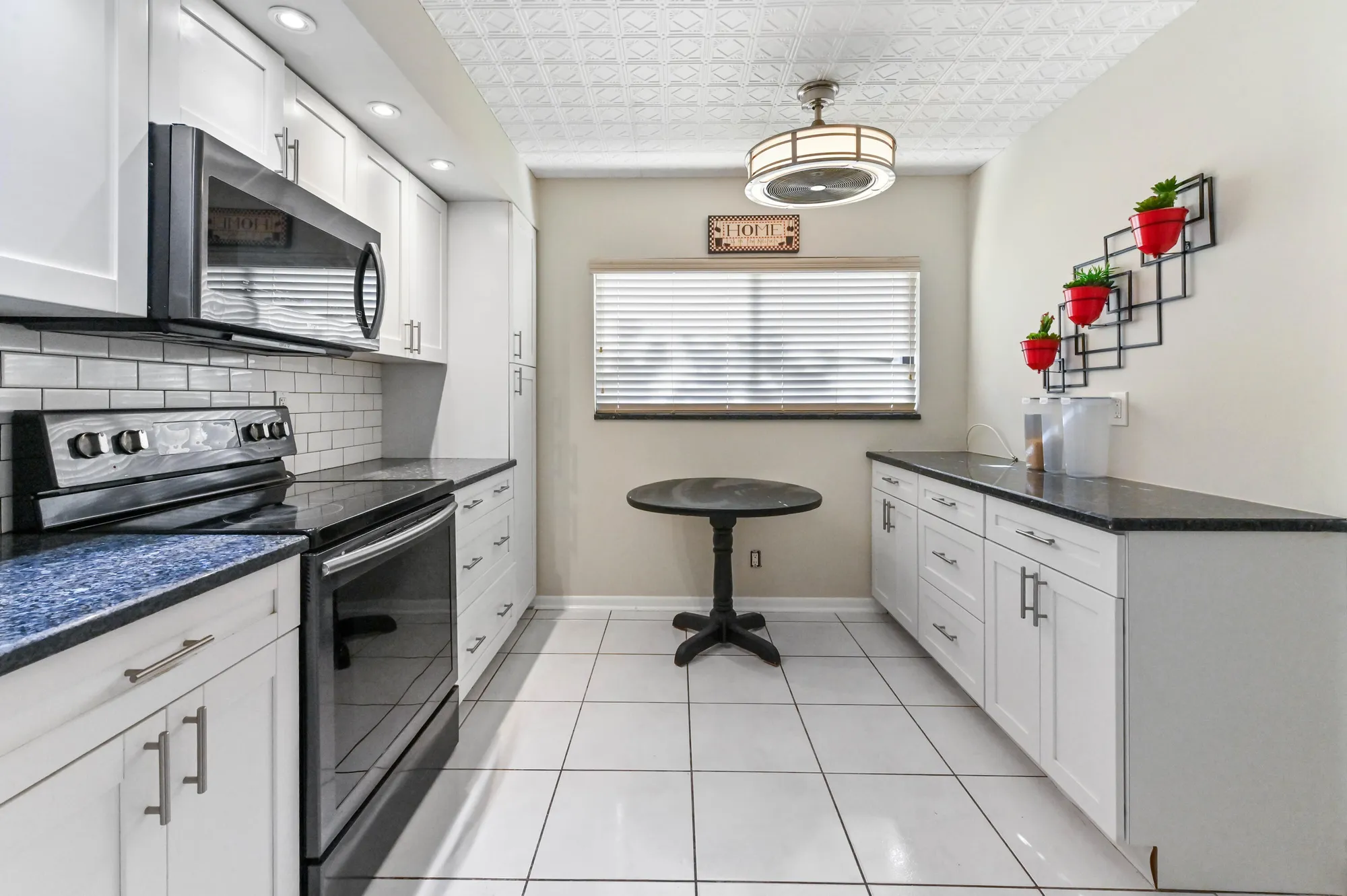 Property Slideshow image 9 of 60 | 15451 pembridge dr 207, Delray Beach, FL, 33484
