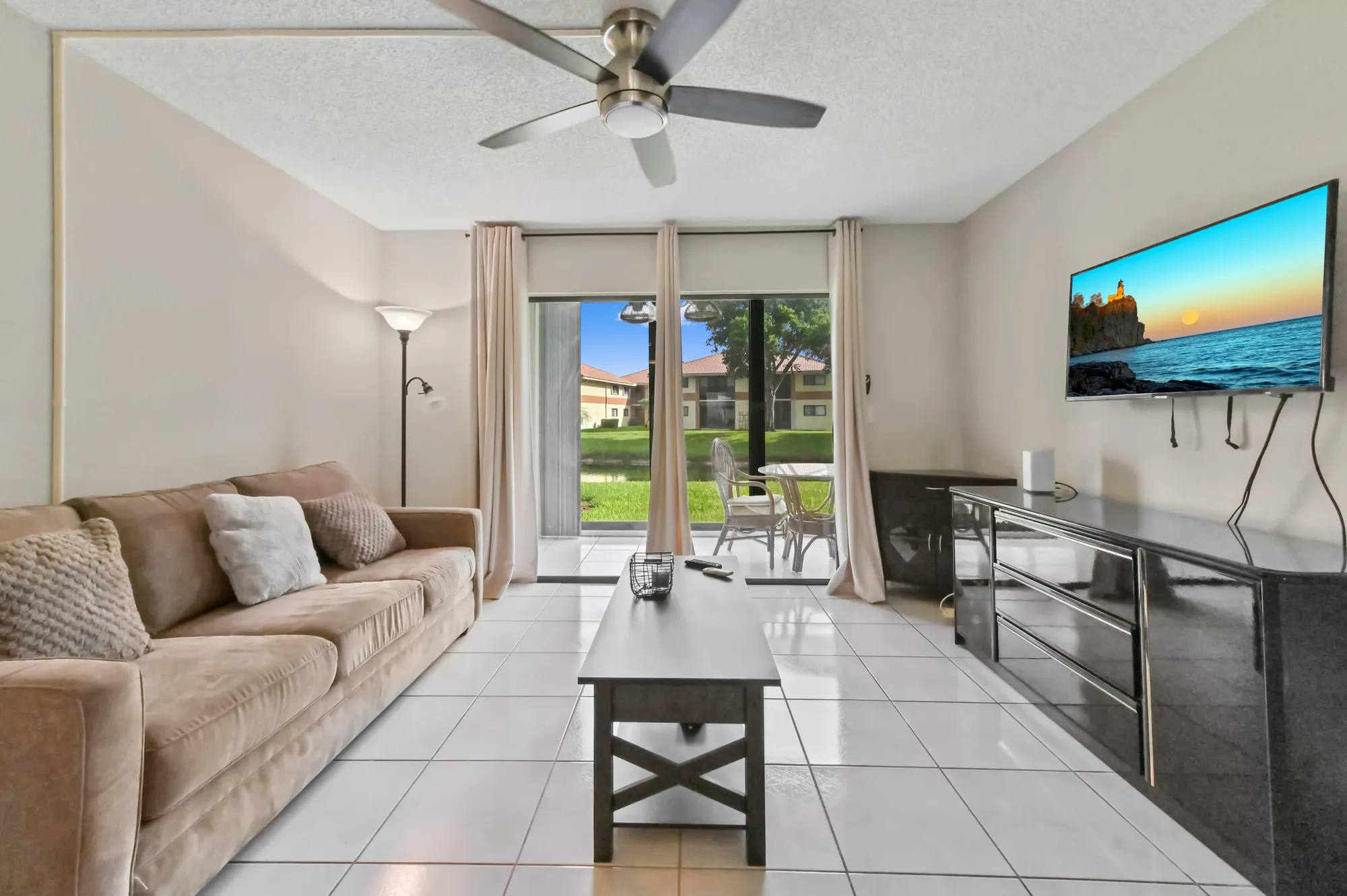 Property Slideshow image 13 of 60 | 15451 pembridge dr 207, Delray Beach, FL, 33484