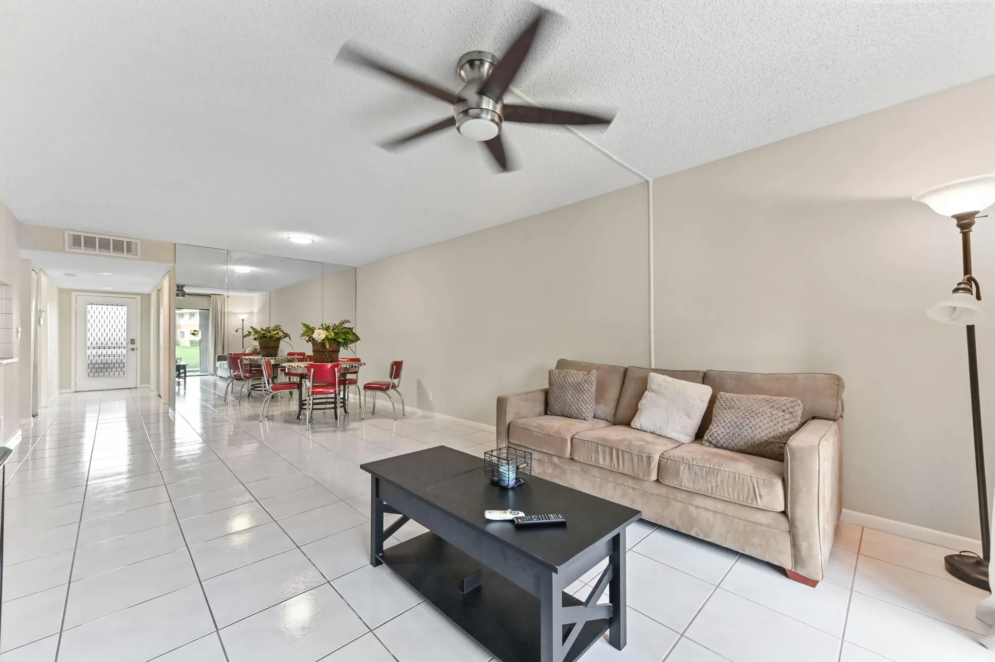 Property Slideshow image 14 of 60 | 15451 pembridge dr 207, Delray Beach, FL, 33484
