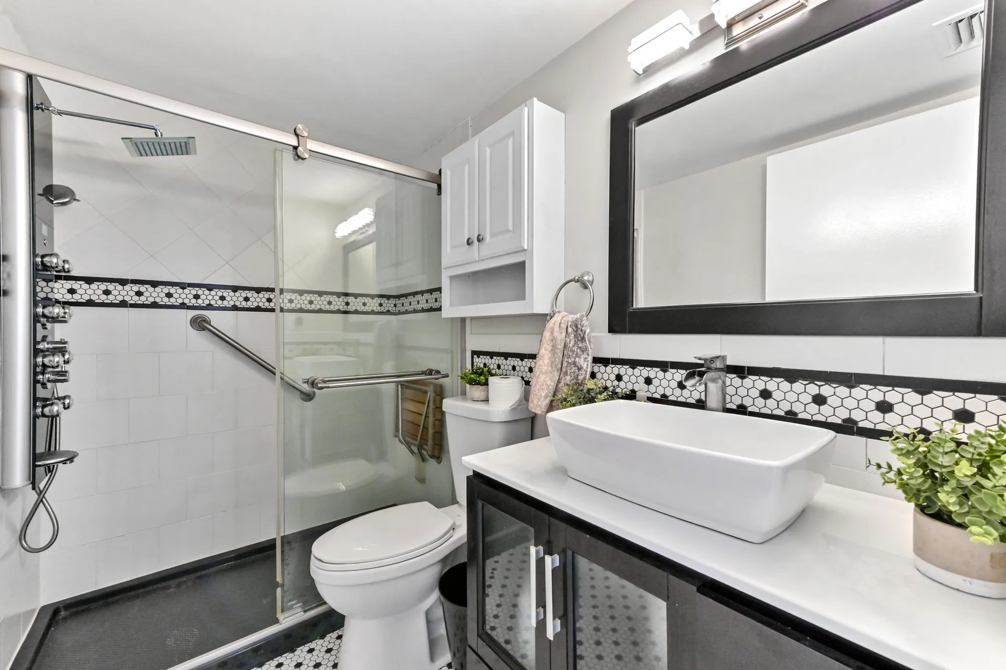 Property Slideshow image 19 of 60 | 15451 pembridge dr 207, Delray Beach, FL, 33484