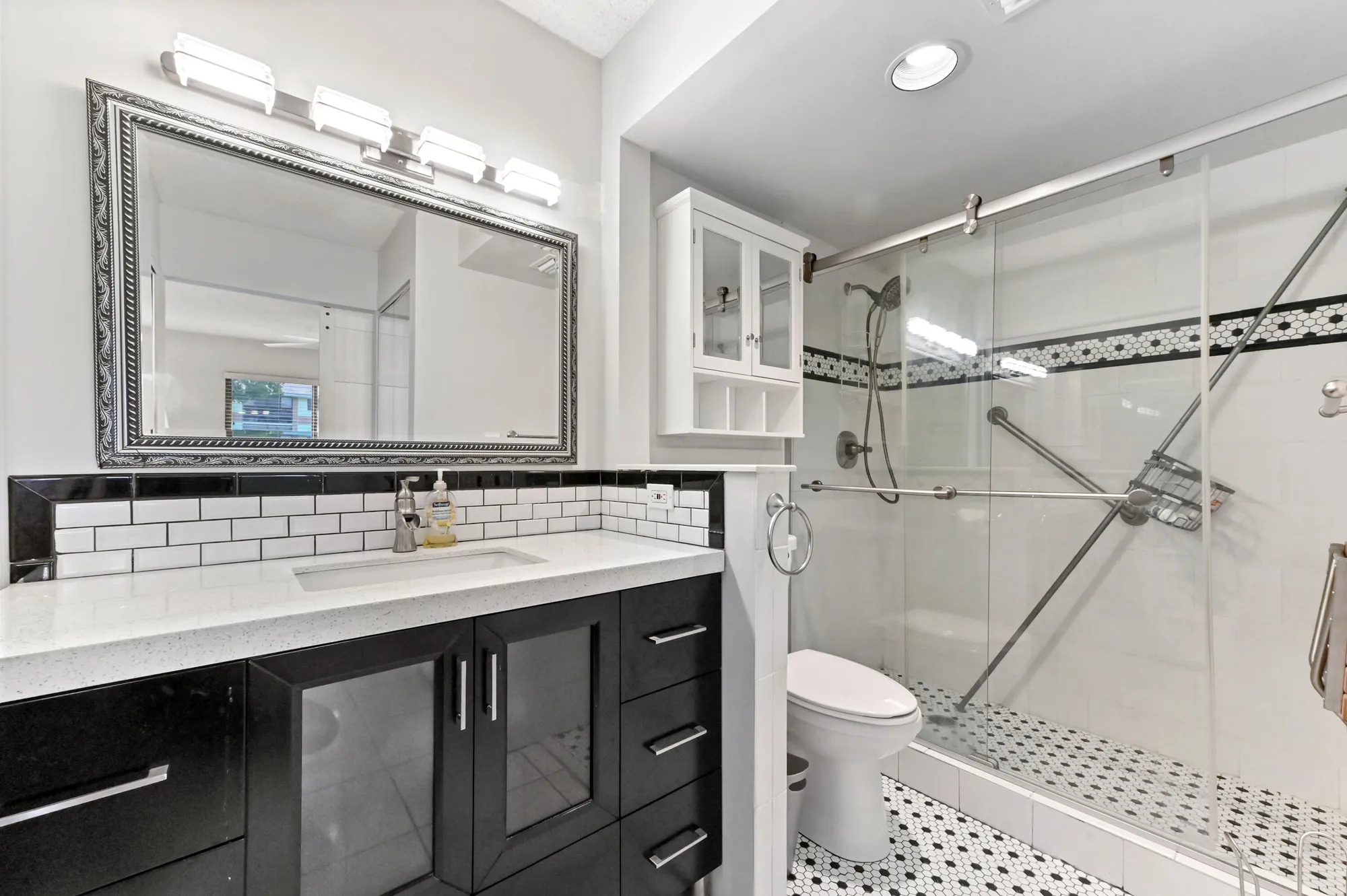 Property Slideshow image 20 of 60 | 15451 pembridge dr 207, Delray Beach, FL, 33484