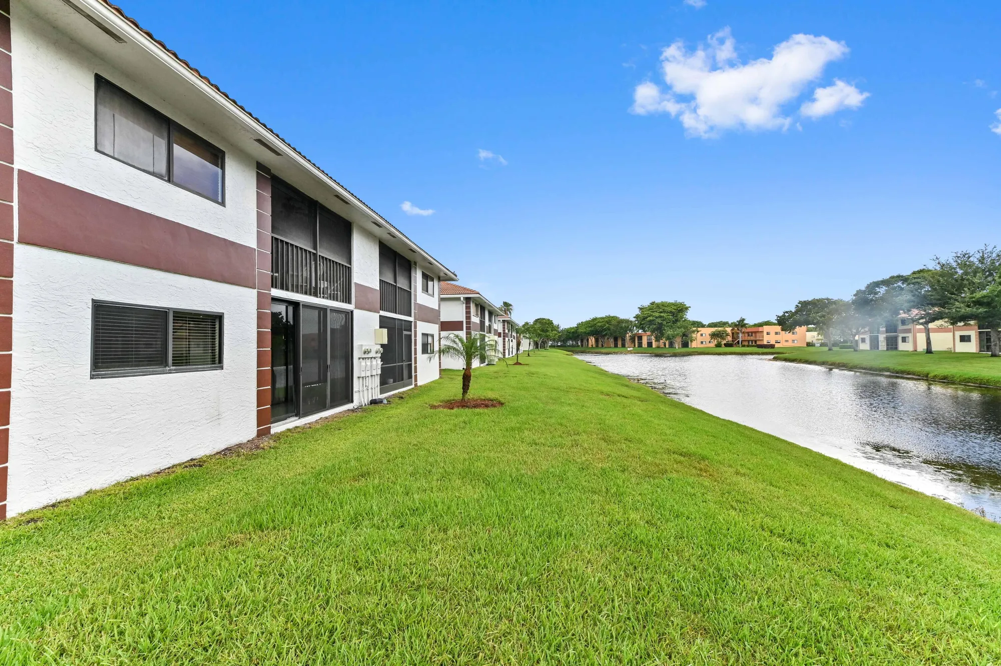 Property Slideshow image 25 of 60 | 15451 pembridge dr 207, Delray Beach, FL, 33484