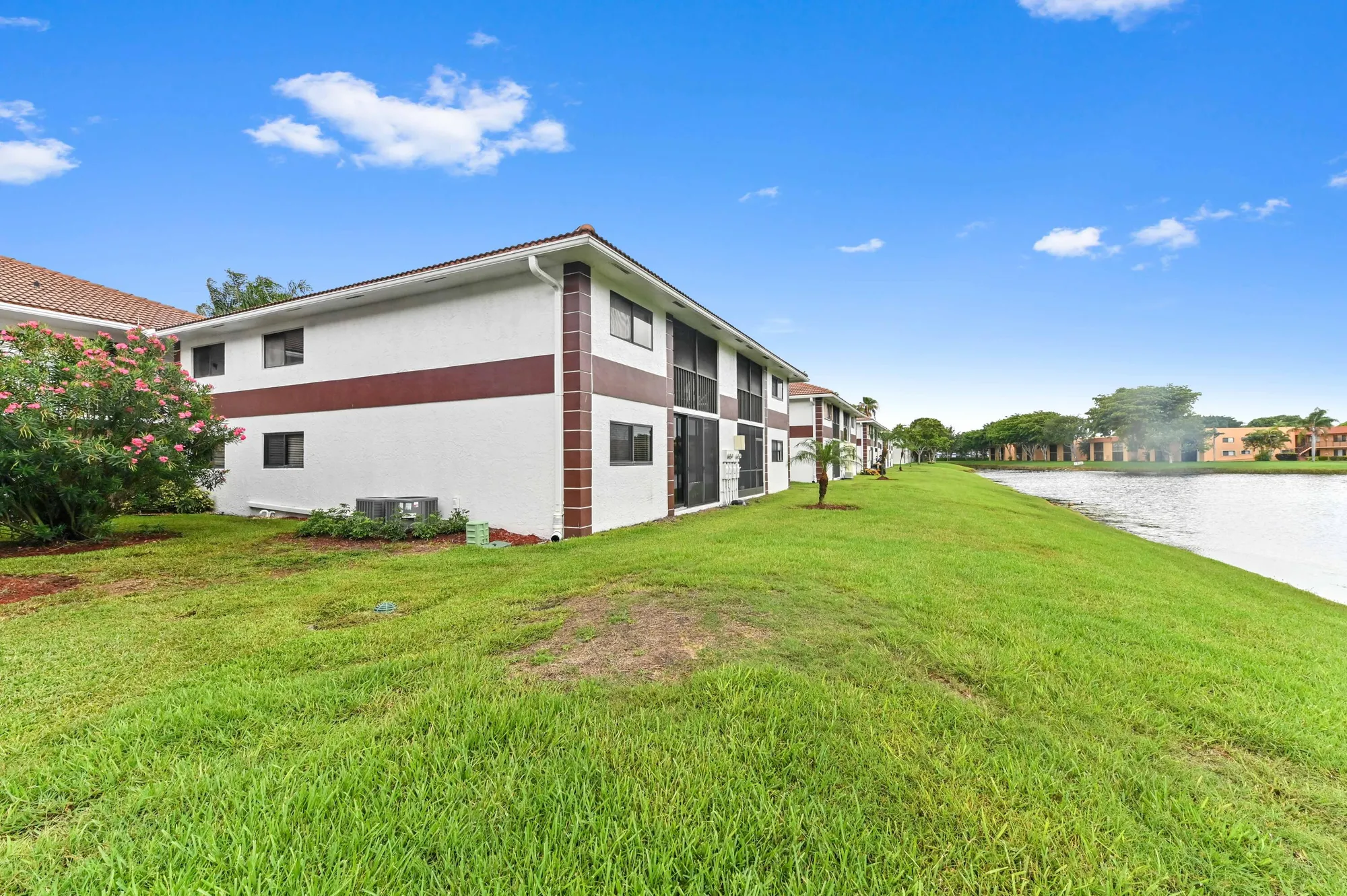 Property Slideshow image 26 of 60 | 15451 pembridge dr 207, Delray Beach, FL, 33484