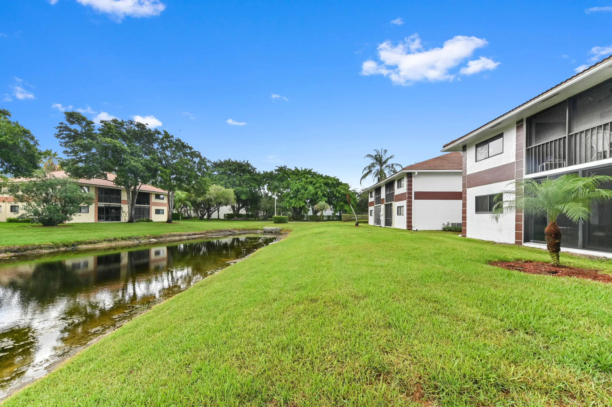 Property Slideshow image 27 of 60 | 15451 pembridge dr 207, Delray Beach, FL, 33484
