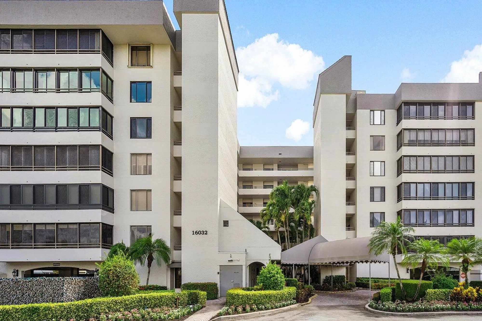 Property Slideshow image 6 of 103 | 16032 lomond hills trl apt 173, Delray Beach, FL, 33446