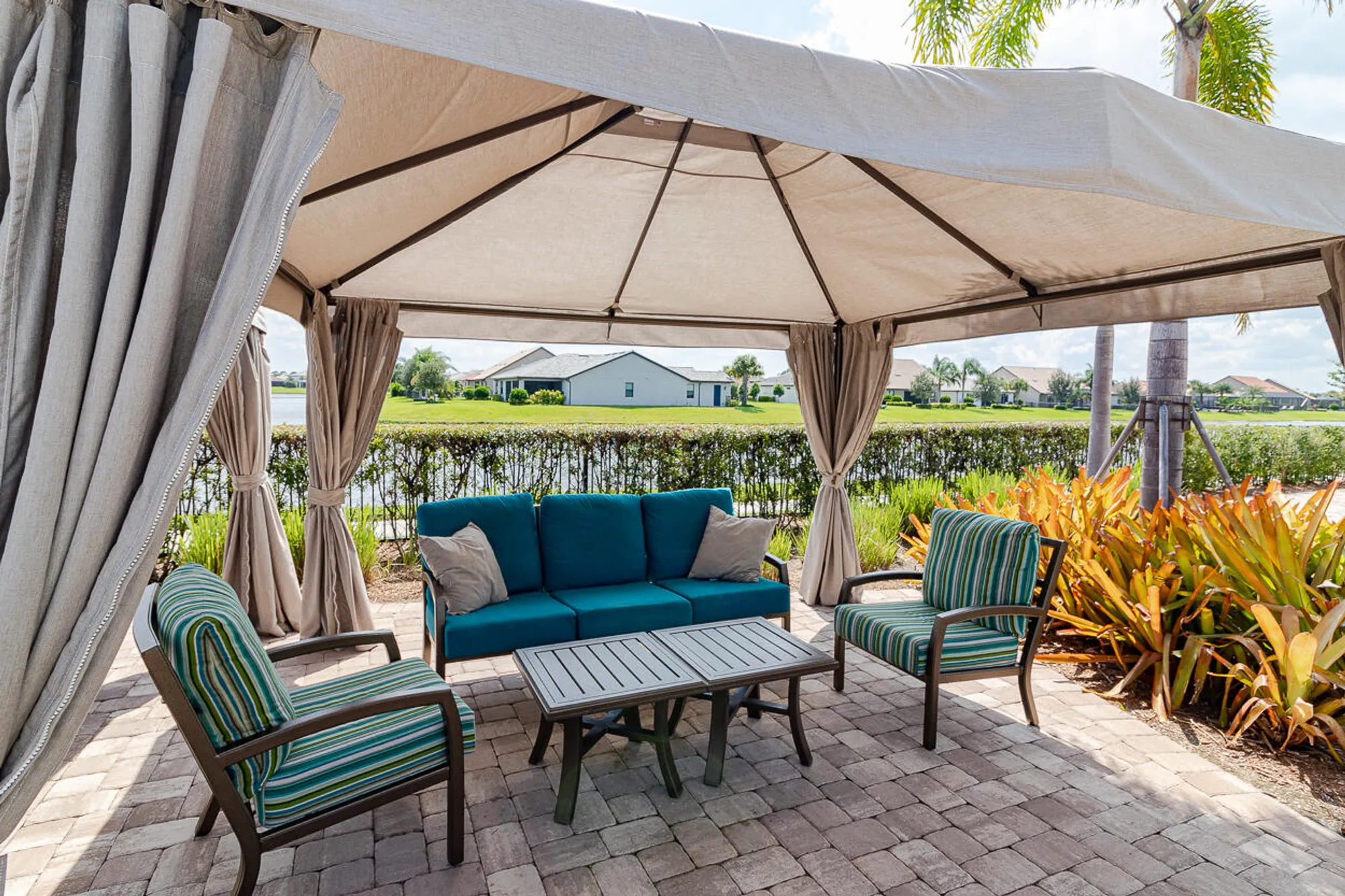 Property Slideshow image 33 of 47 | 649 se monteiro dr, Port Saint Lucie, FL, 34984