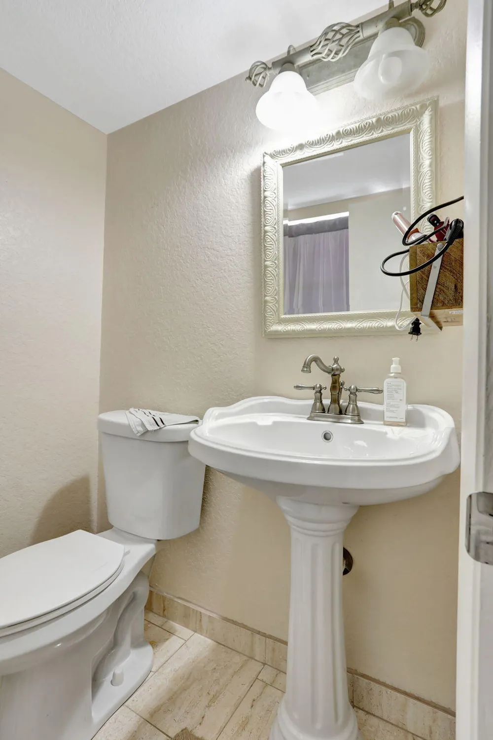 Property Slideshow image 4 of 24 | 461 nw 76th ave 205, Margate, FL, 33063