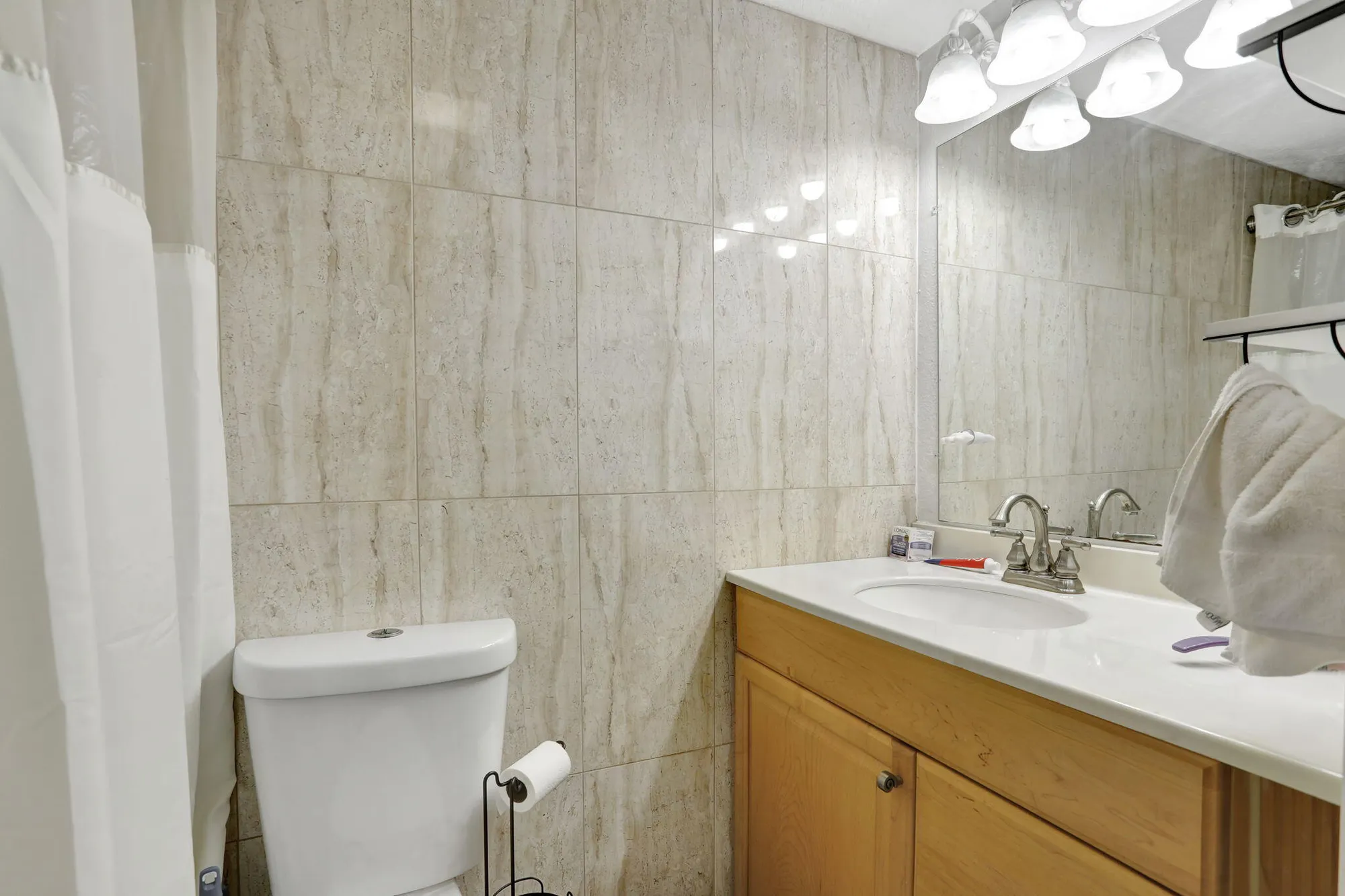 Property Slideshow image 11 of 24 | 461 nw 76th ave 205, Margate, FL, 33063