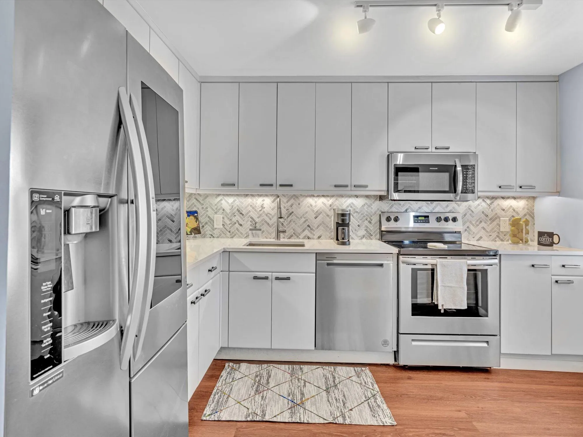 Property Slideshow image 11 of 56 | 9199 pecky cypress ln 7h, Boca Raton, FL, 33428