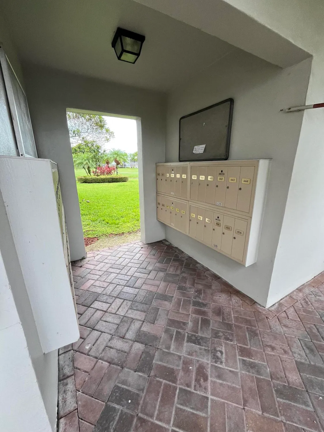 Property Slideshow image 38 of 45 | 464 piedmont j, Delray Beach, FL, 33484