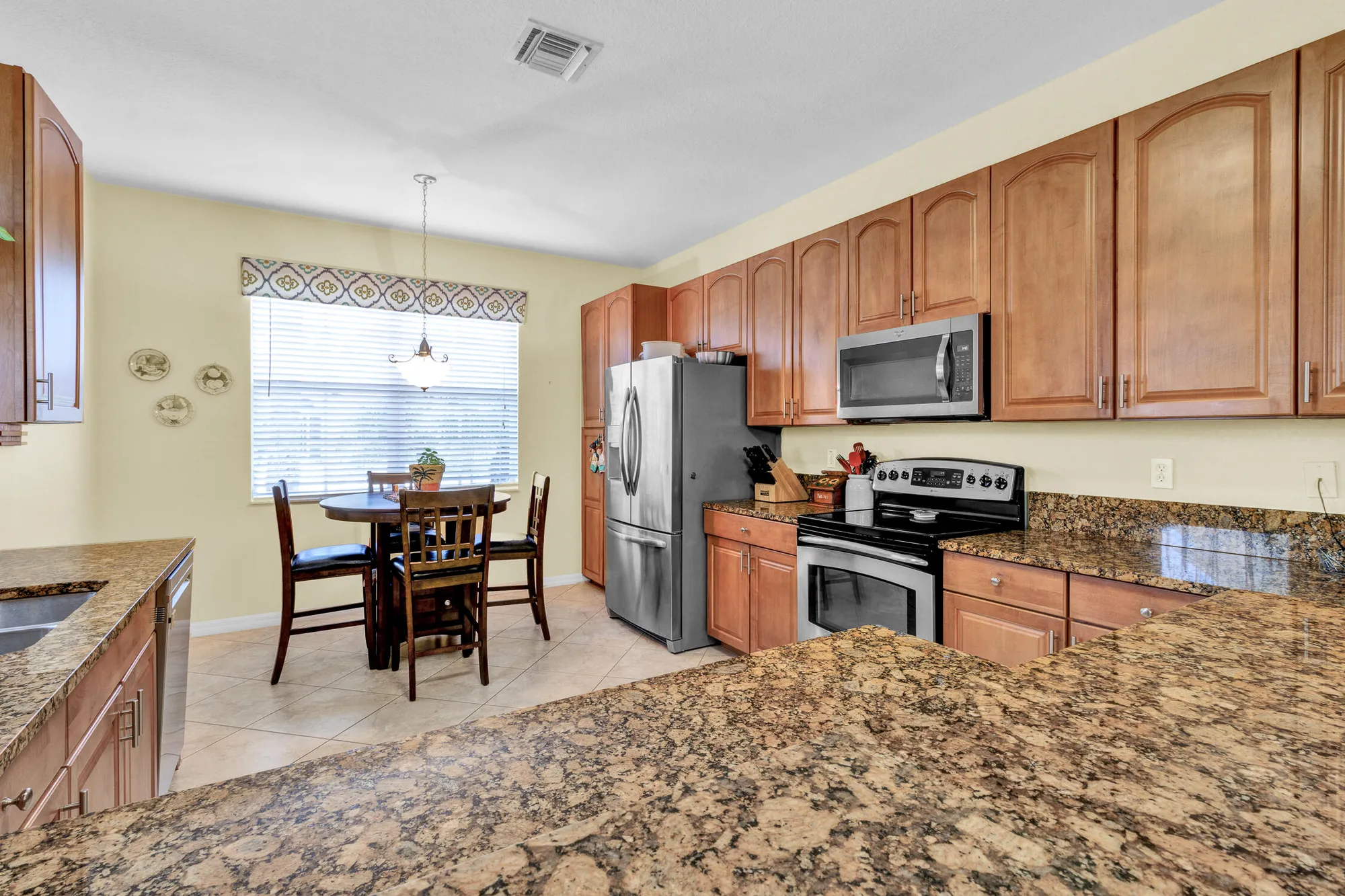 Property Slideshow image 8 of 34 | 6360 astor pl, Vero Beach, FL, 32966