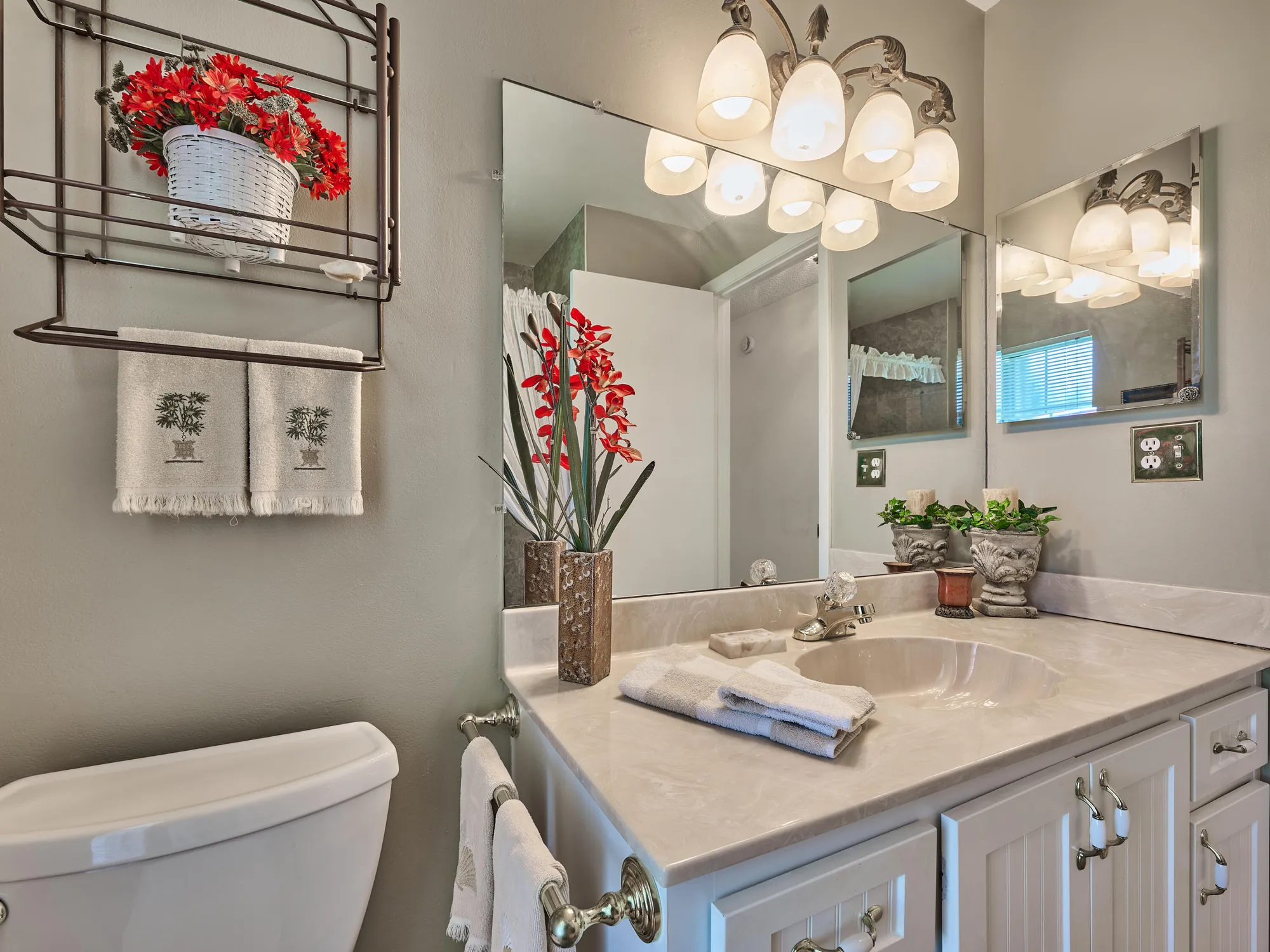 Property Slideshow image 19 of 27 | 7261 pine forest cir, Lake Worth, FL, 33467