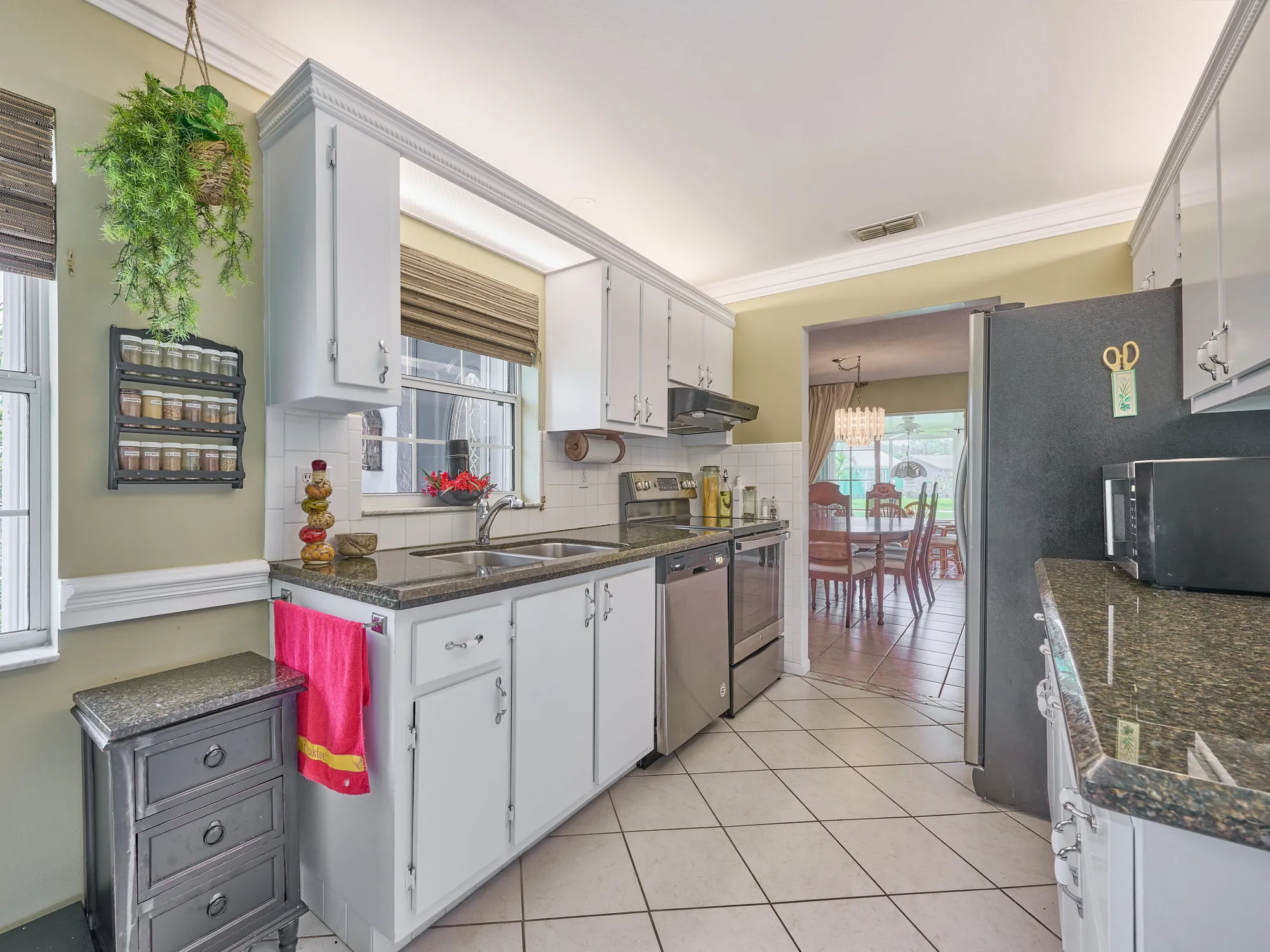 Property Slideshow image 21 of 27 | 7261 pine forest cir, Lake Worth, FL, 33467