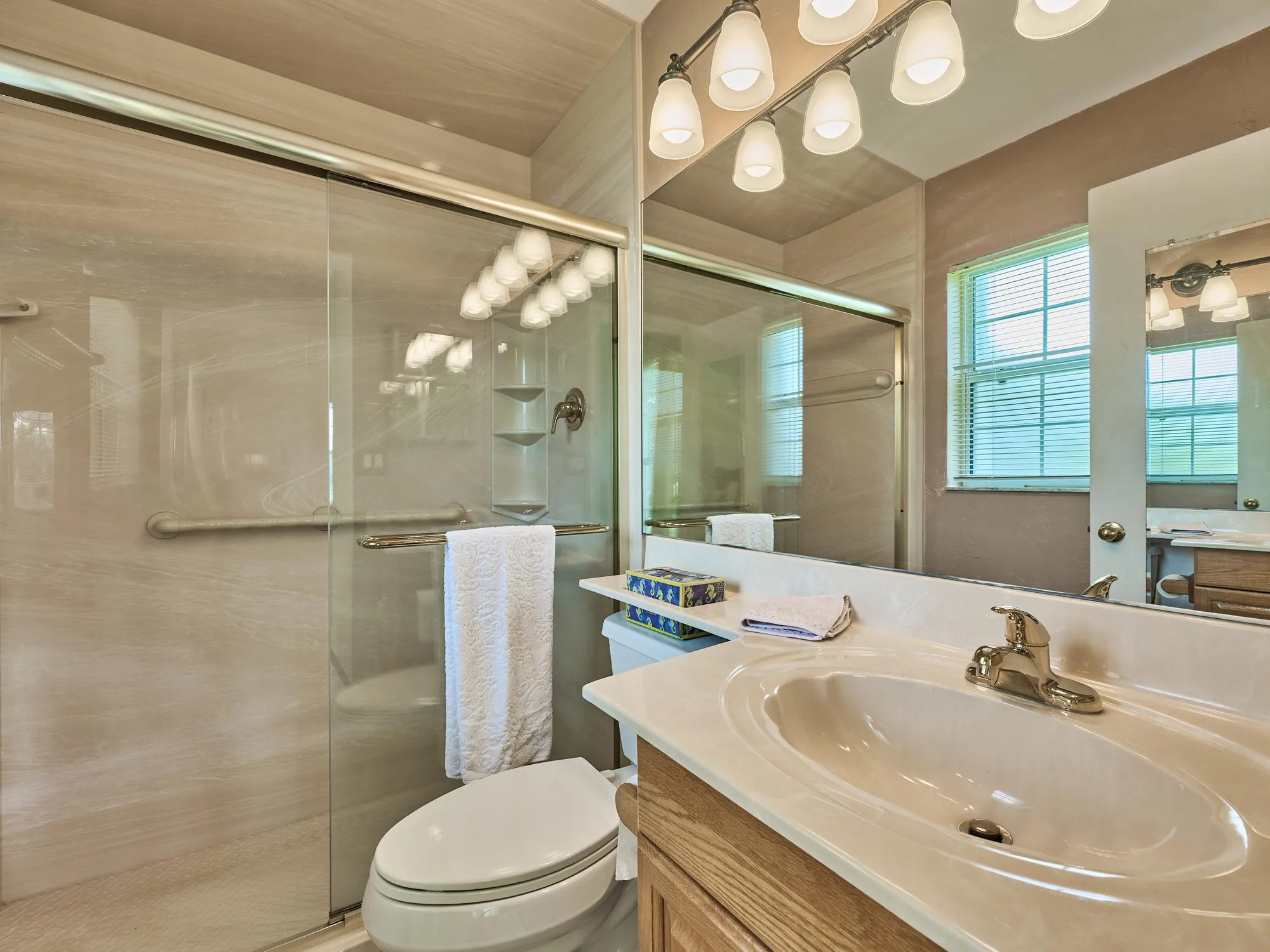 Property Slideshow image 17 of 27 | 7261 pine forest cir, Lake Worth, FL, 33467
