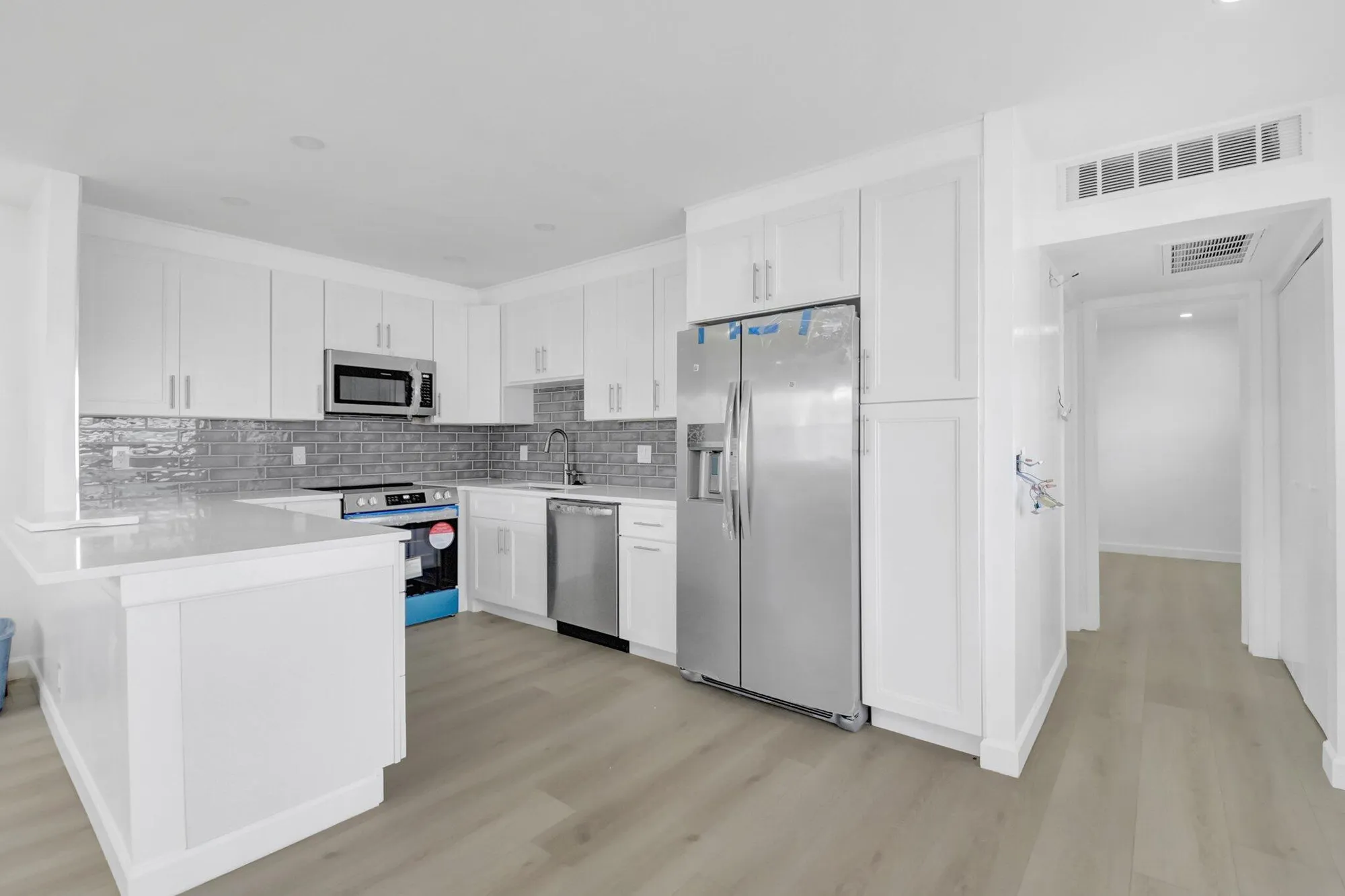 Property Slideshow image 5 of 19 | 42 valencia b, Delray Beach, FL, 33446