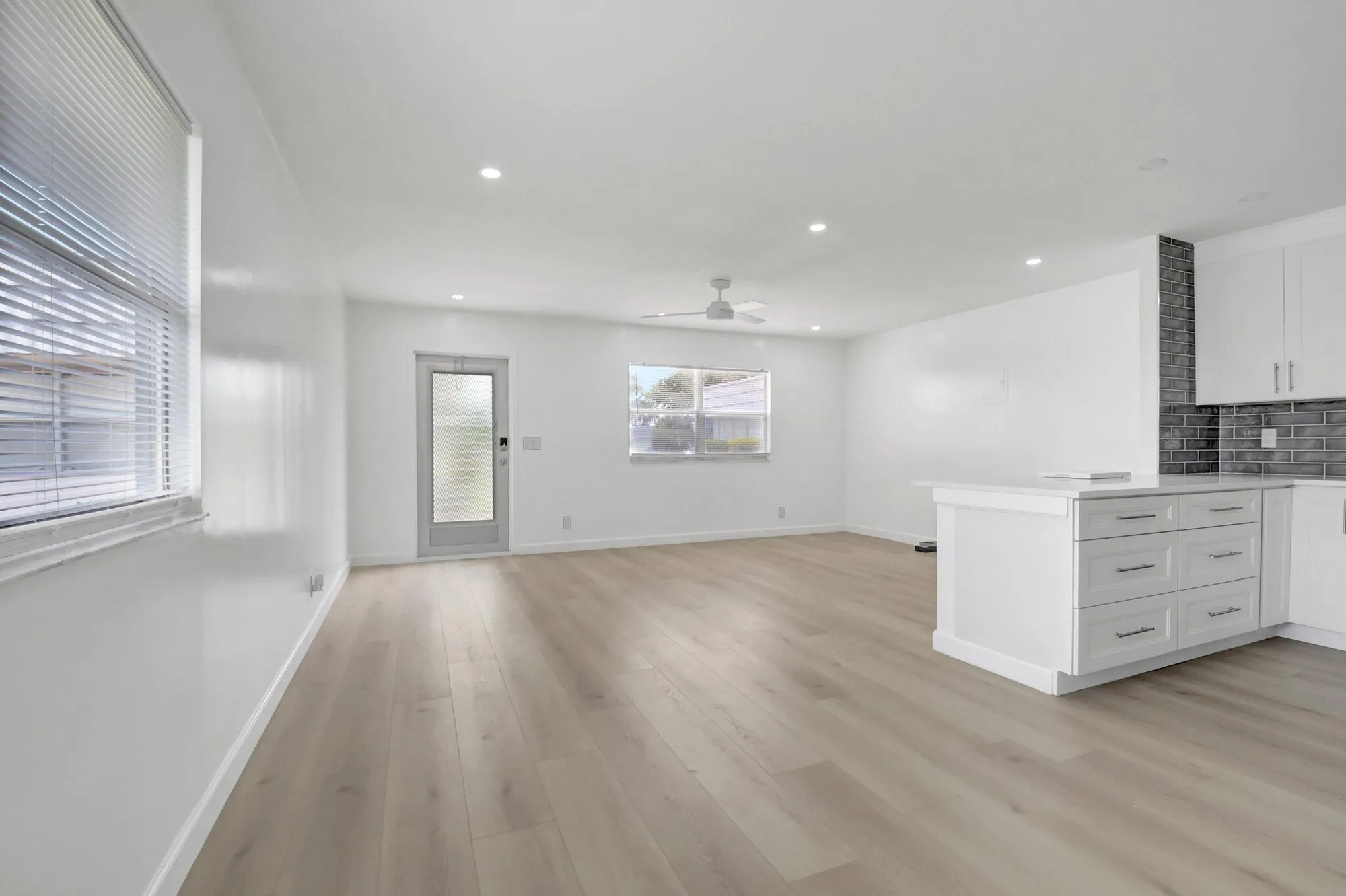 Property Slideshow image 4 of 19 | 42 valencia b, Delray Beach, FL, 33446